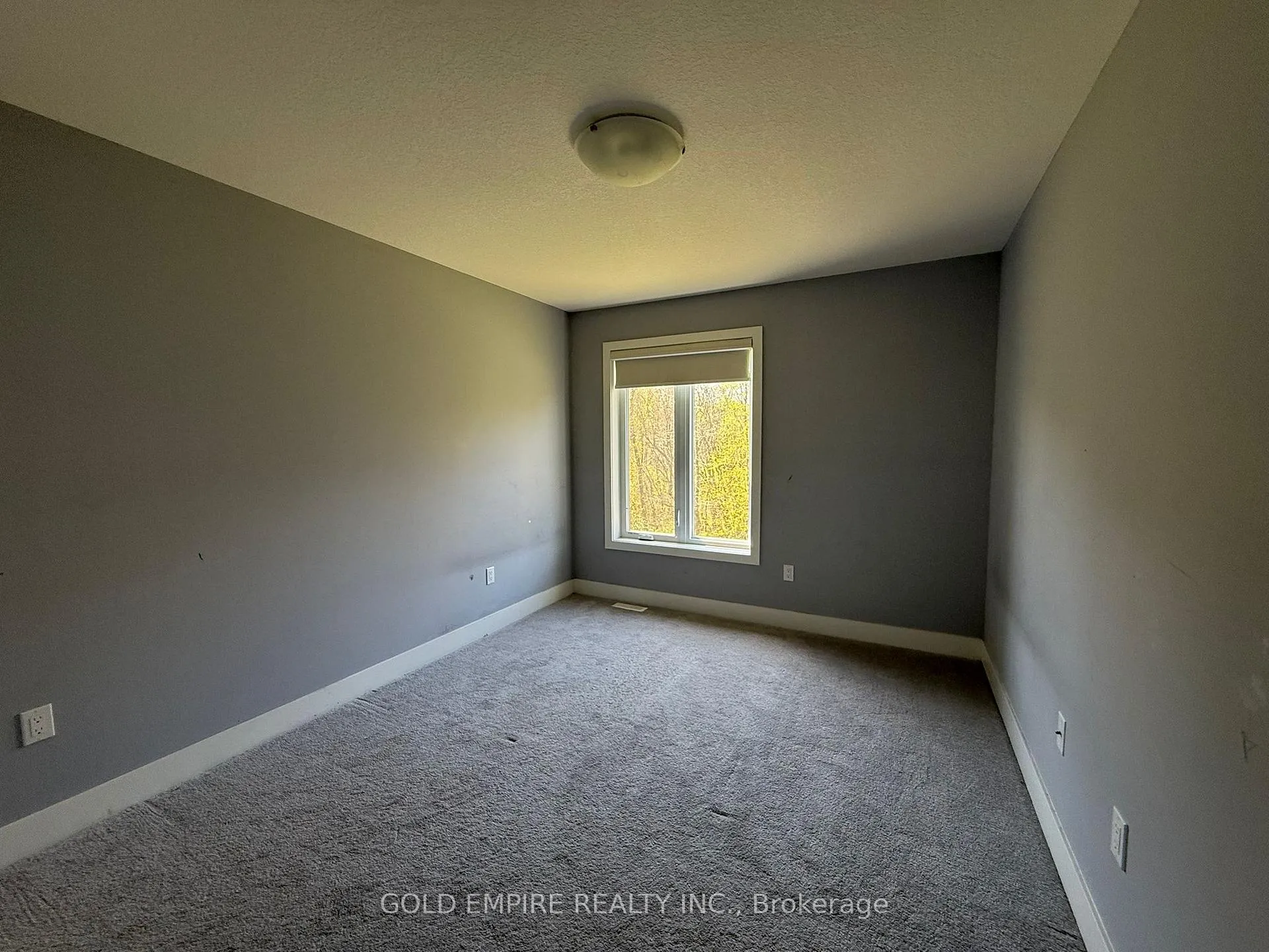 Photo 15 of Unit UPPER, 2004 Evans Boulevard, London, South U — HOMEH