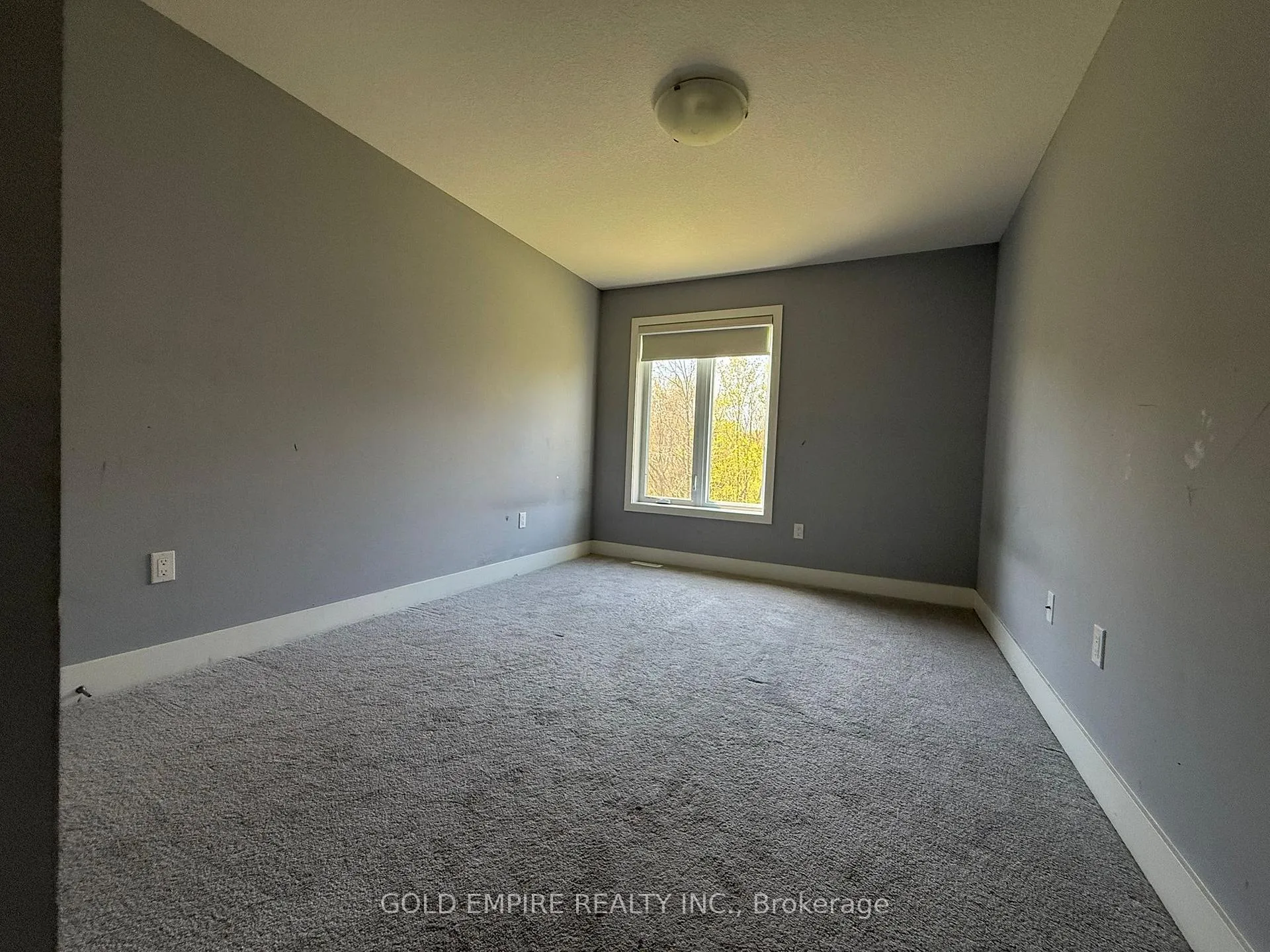 Photo 16 of Unit UPPER, 2004 Evans Boulevard, London, South U — HOMEH