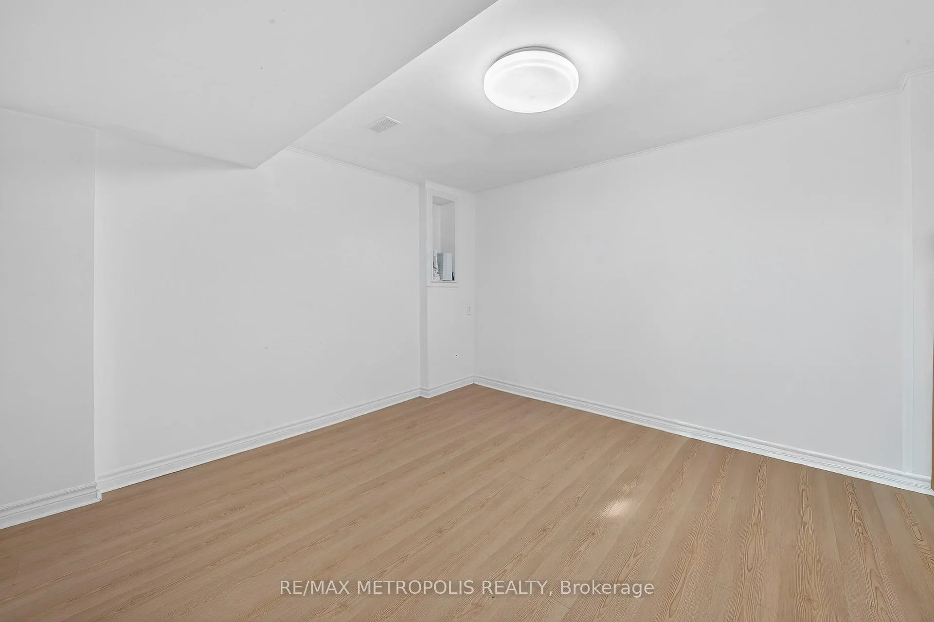 Photo 6 of Unit BSMT, 41 Nightstar Road, Scarborough, Rouge — HOMEH