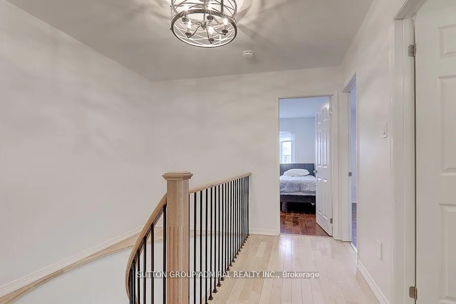 Photo 15 of 160 Gailcrest Circle, Vaughan, Crestwood-Springfarm-Yorkhill — HOMEH
