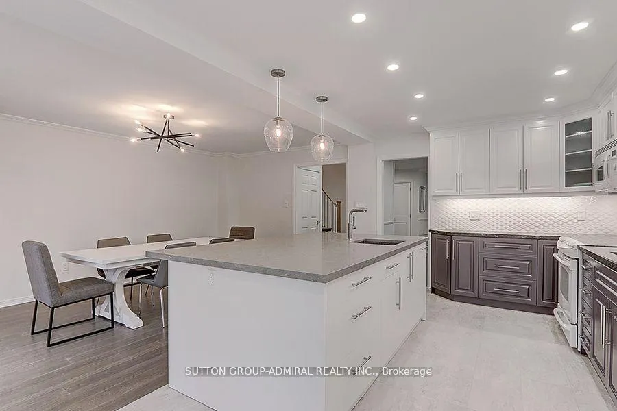 Photo 16 of 160 Gailcrest Circle, Vaughan, Crestwood-Springfarm-Yorkhill — HOMEH