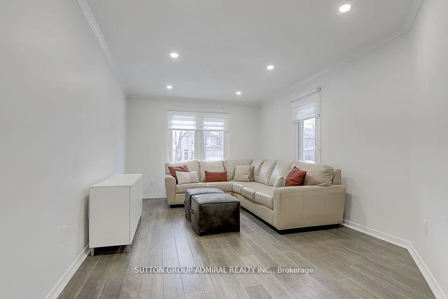Photo 20 of 160 Gailcrest Circle, Vaughan, Crestwood-Springfarm-Yorkhill — HOMEH