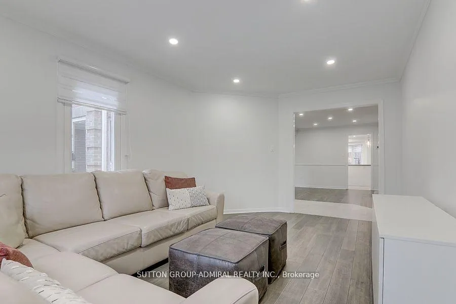 Photo 26 of 160 Gailcrest Circle, Vaughan, Crestwood-Springfarm-Yorkhill — HOMEH