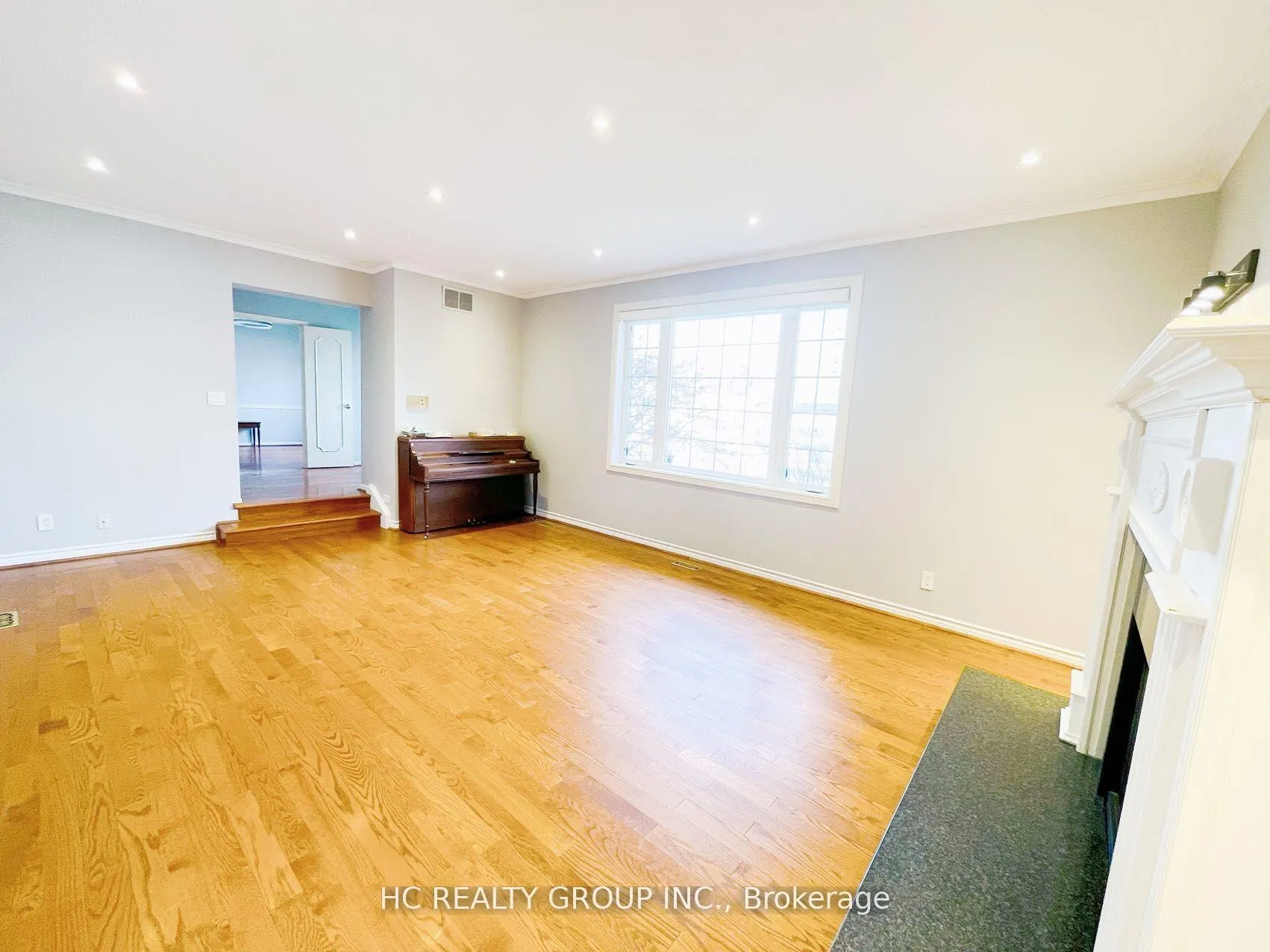 Photo 4 of 2222 Kennedy Road, Scarborough, Tam O'Shanter-Sullivan — HOMEH