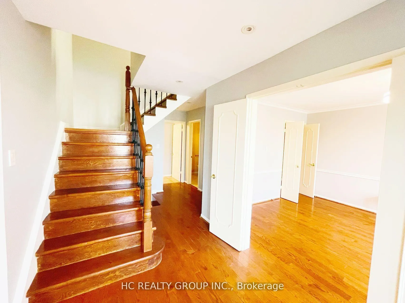 Photo 5 of 2222 Kennedy Road, Scarborough, Tam O'Shanter-Sullivan — HOMEH
