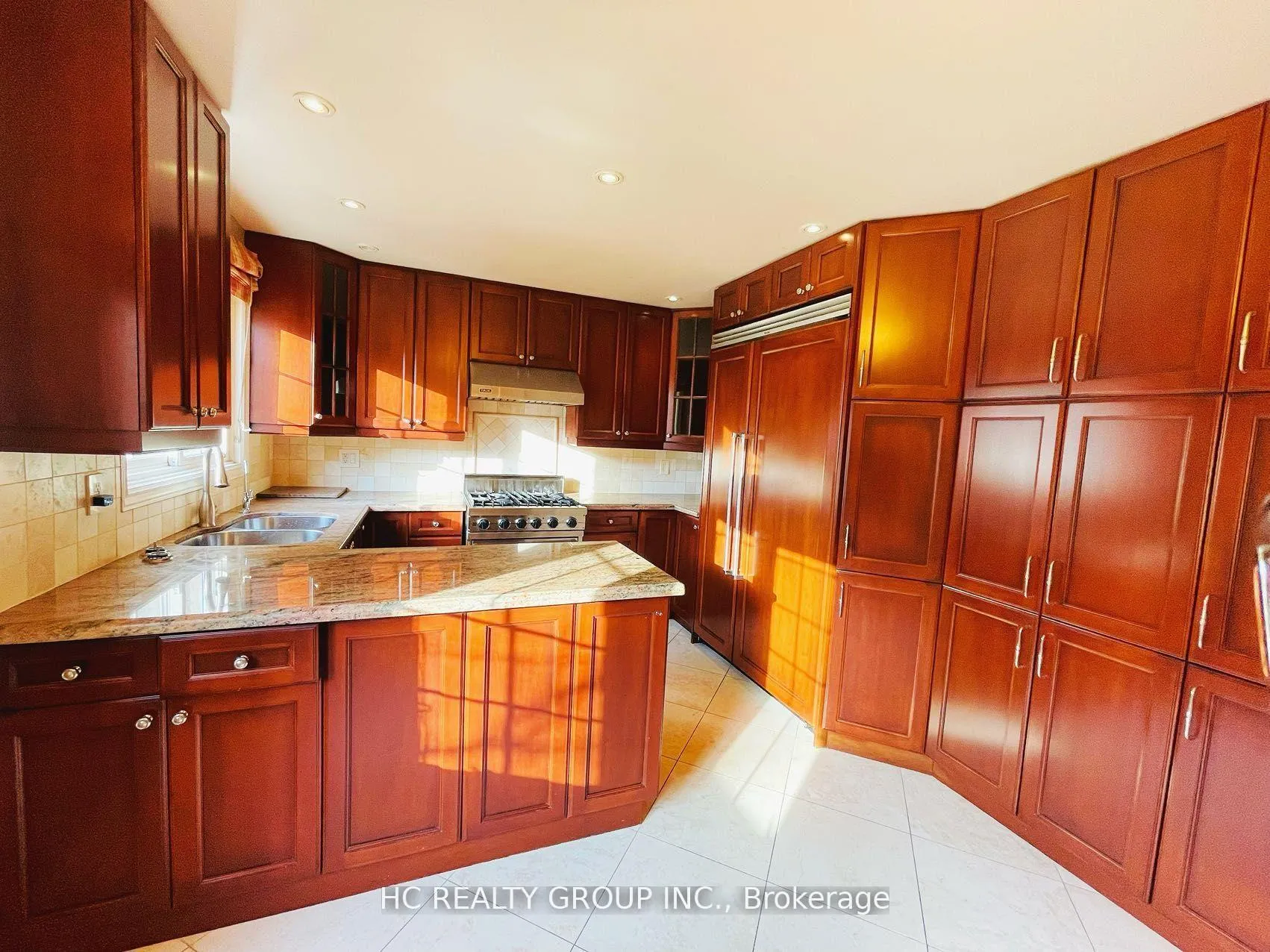 Photo 8 of 2222 Kennedy Road, Scarborough, Tam O'Shanter-Sullivan — HOMEH
