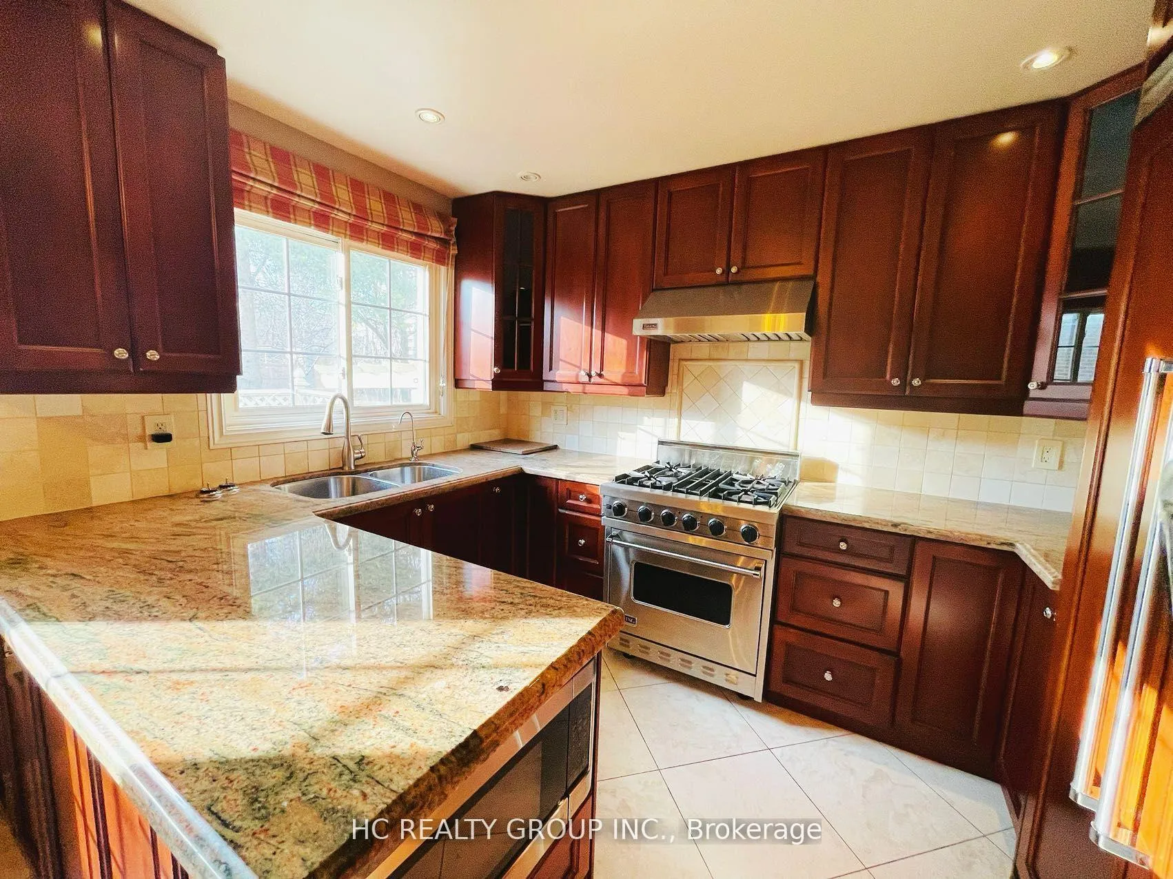 Photo 9 of 2222 Kennedy Road, Scarborough, Tam O'Shanter-Sullivan — HOMEH