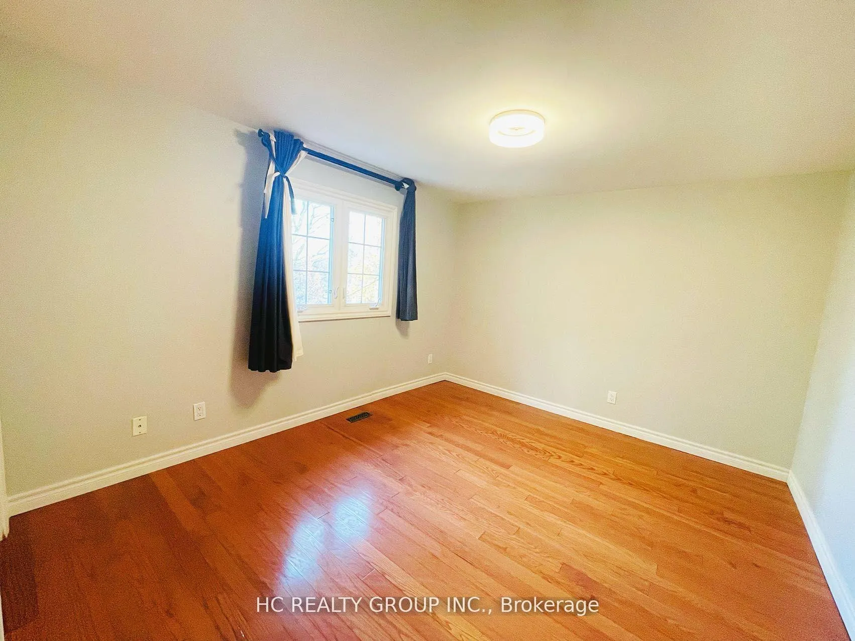 Photo 18 of 2222 Kennedy Road, Scarborough, Tam O'Shanter-Sullivan — HOMEH
