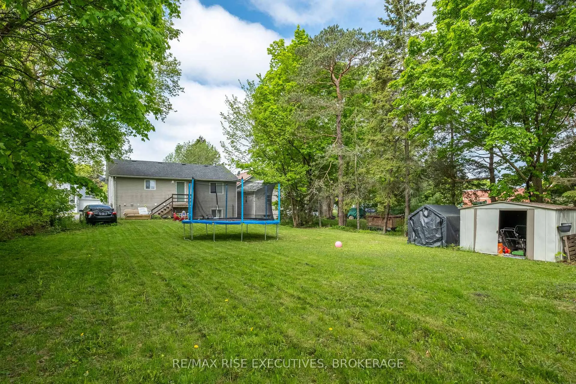 Photo 6 of 353 Charles Street, Gananoque — HOMEH