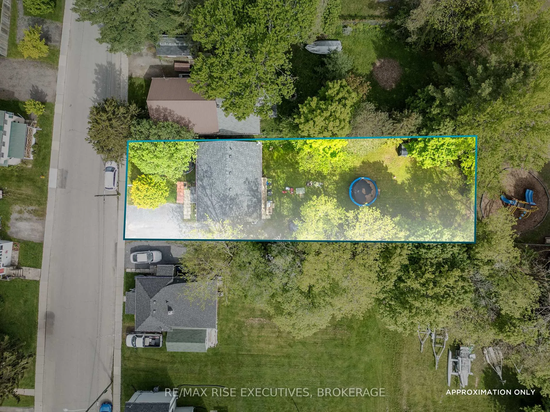 Photo 9 of 353 Charles Street, Gananoque — HOMEH