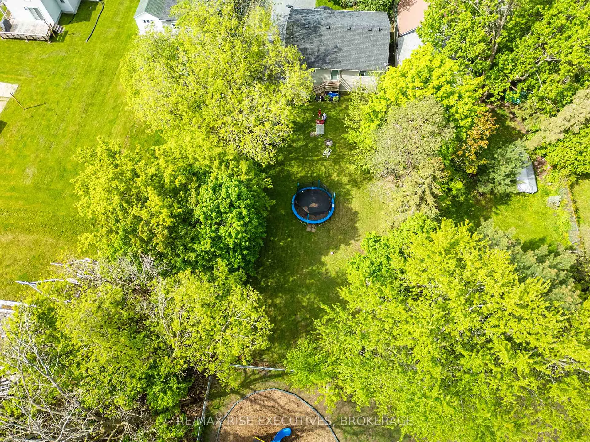 Photo 10 of 353 Charles Street, Gananoque — HOMEH