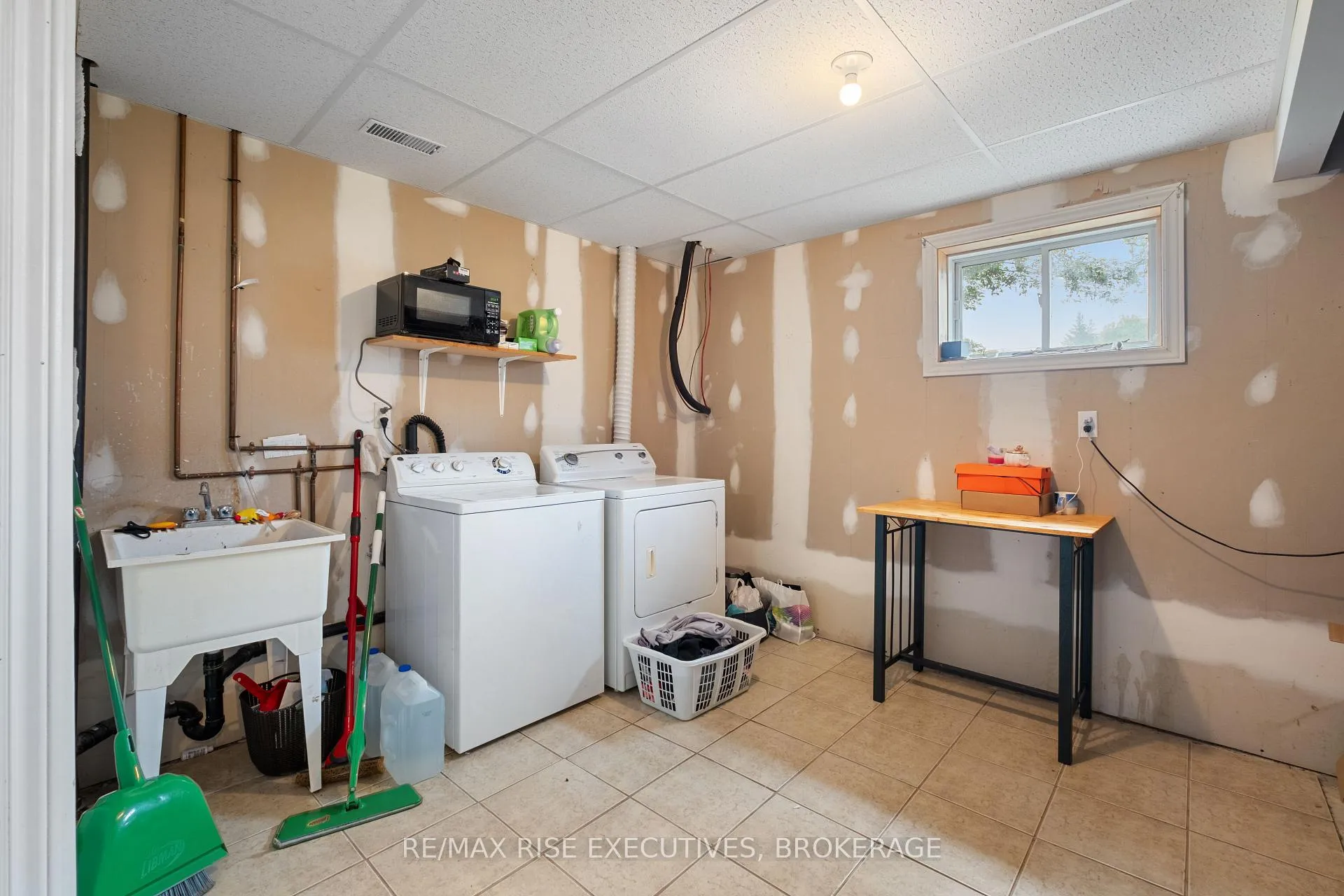 Photo 31 of 353 Charles Street, Gananoque — HOMEH