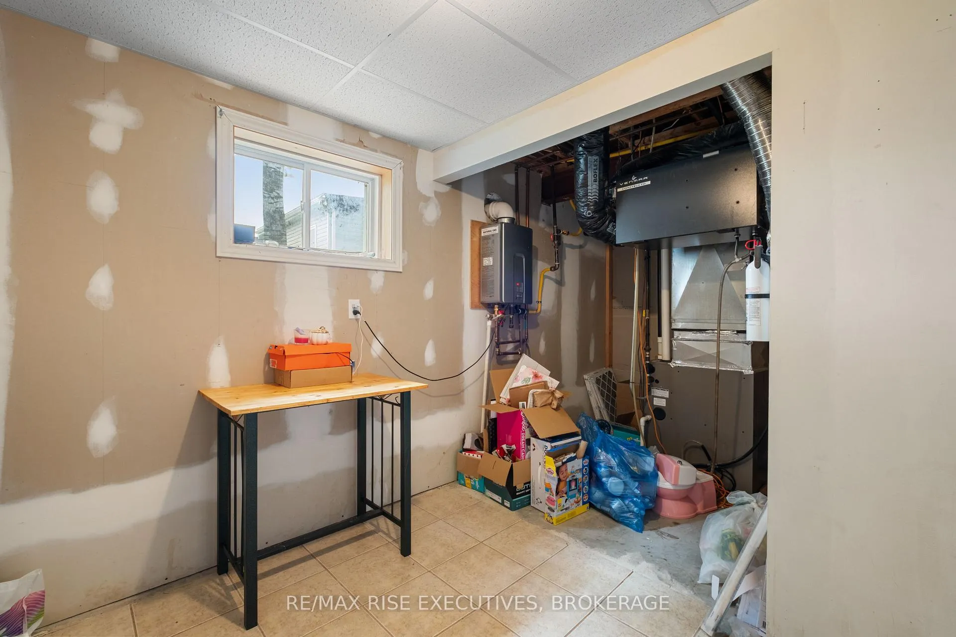 Photo 32 of 353 Charles Street, Gananoque — HOMEH