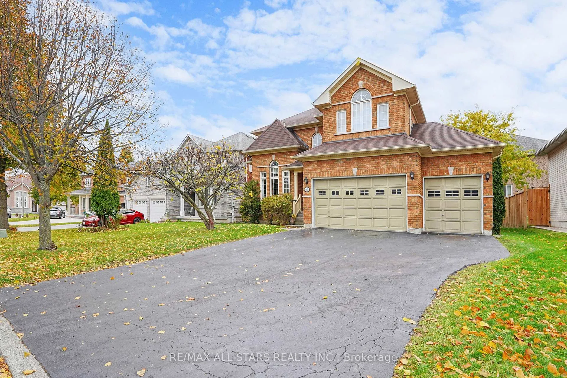 Photo 1 of 54 Bretton Circle, Markham, Rouge Fairways — HOMEH