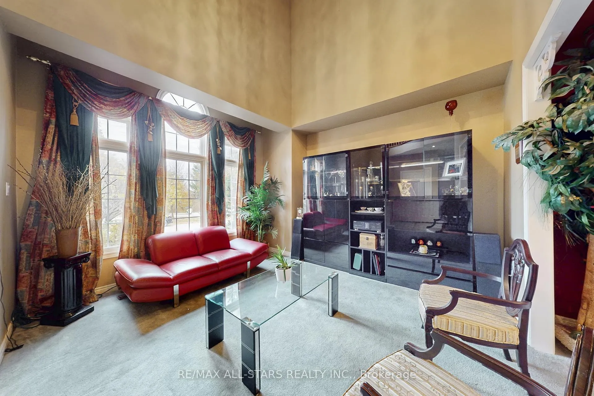 Photo 5 of 54 Bretton Circle, Markham, Rouge Fairways — HOMEH
