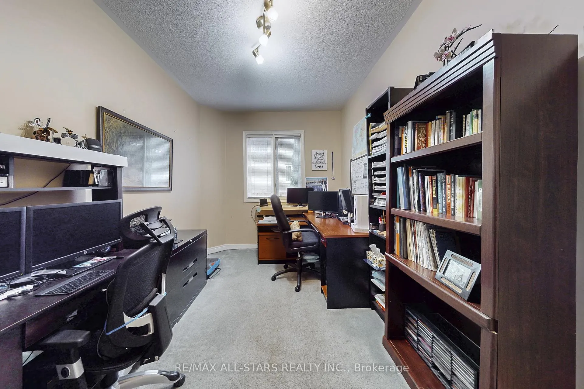 Photo 14 of 54 Bretton Circle, Markham, Rouge Fairways — HOMEH