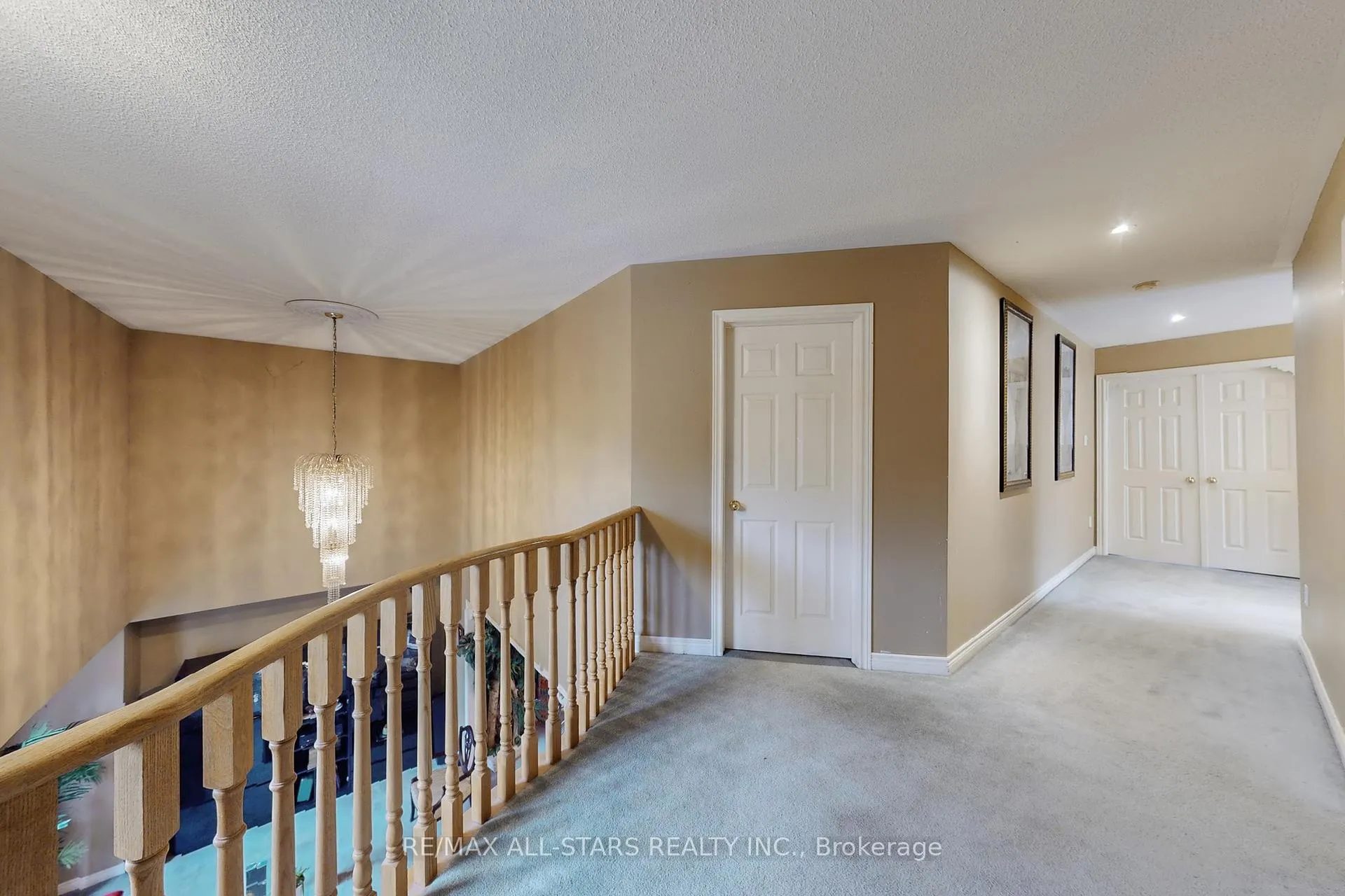 Photo 19 of 54 Bretton Circle, Markham, Rouge Fairways — HOMEH