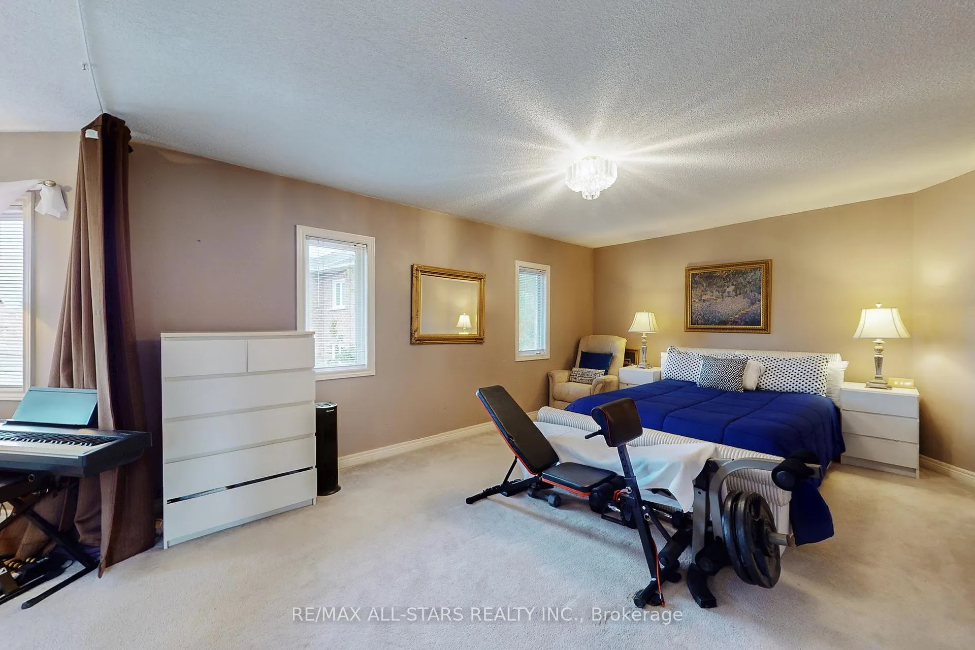 Photo 20 of 54 Bretton Circle, Markham, Rouge Fairways — HOMEH
