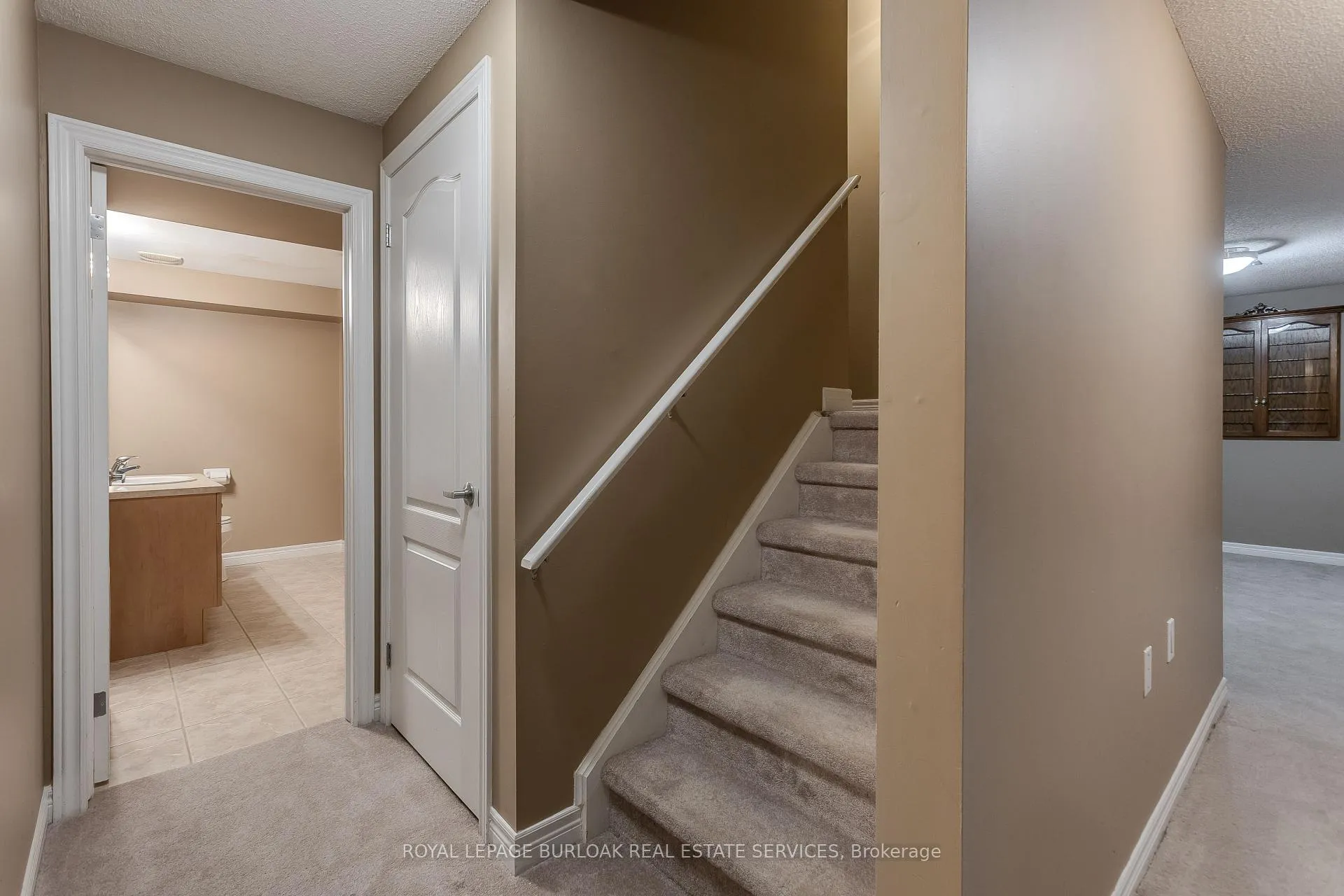 Photo 29 of Unit 31, 2165 Itabashi Way, Burlington, Tansley — HOMEH