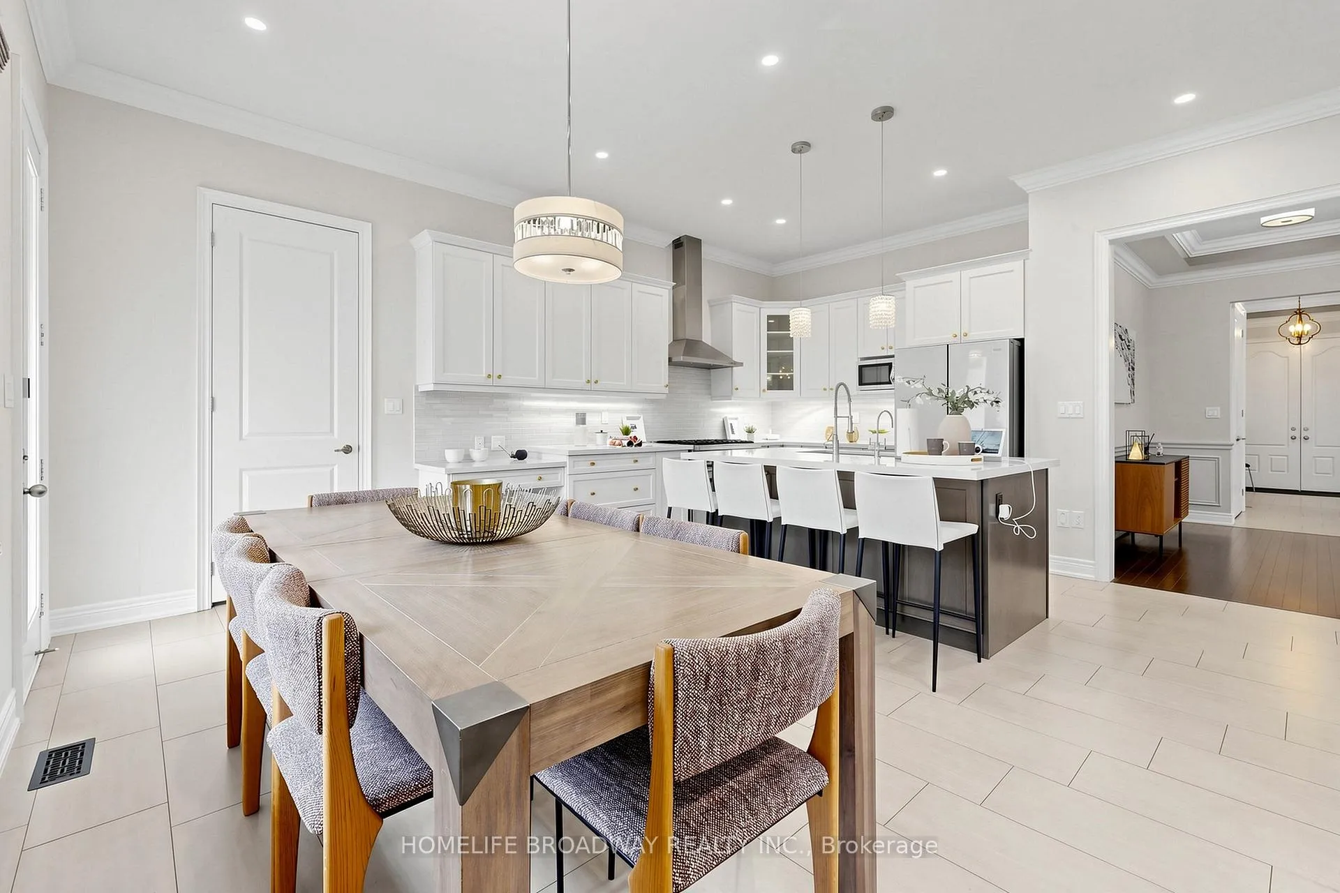 Photo 15 of 14 Evershot Crescent, Markham, Wismer — HOMEH
