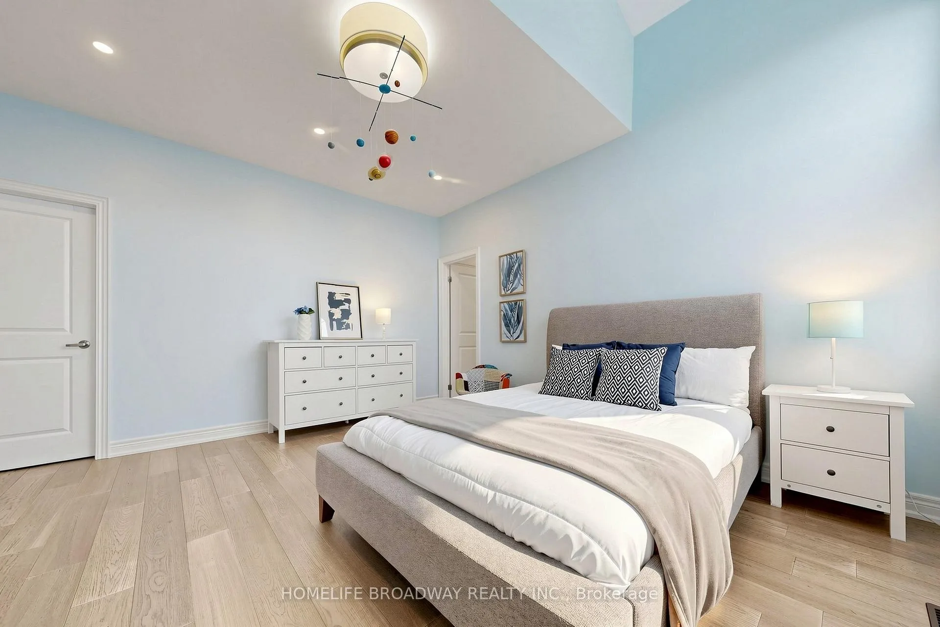 Photo 32 of 14 Evershot Crescent, Markham, Wismer — HOMEH