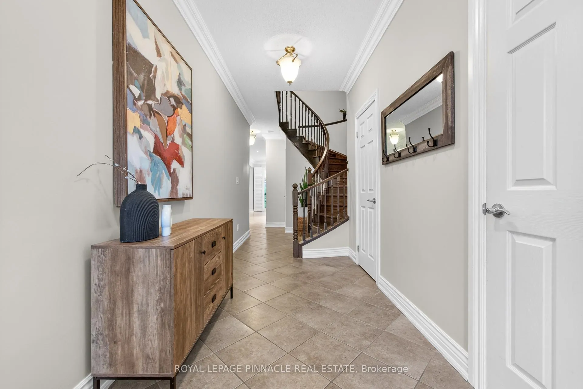 Photo 4 of 4639 Cornerstone Drive, Burlington, Alton — HOMEH