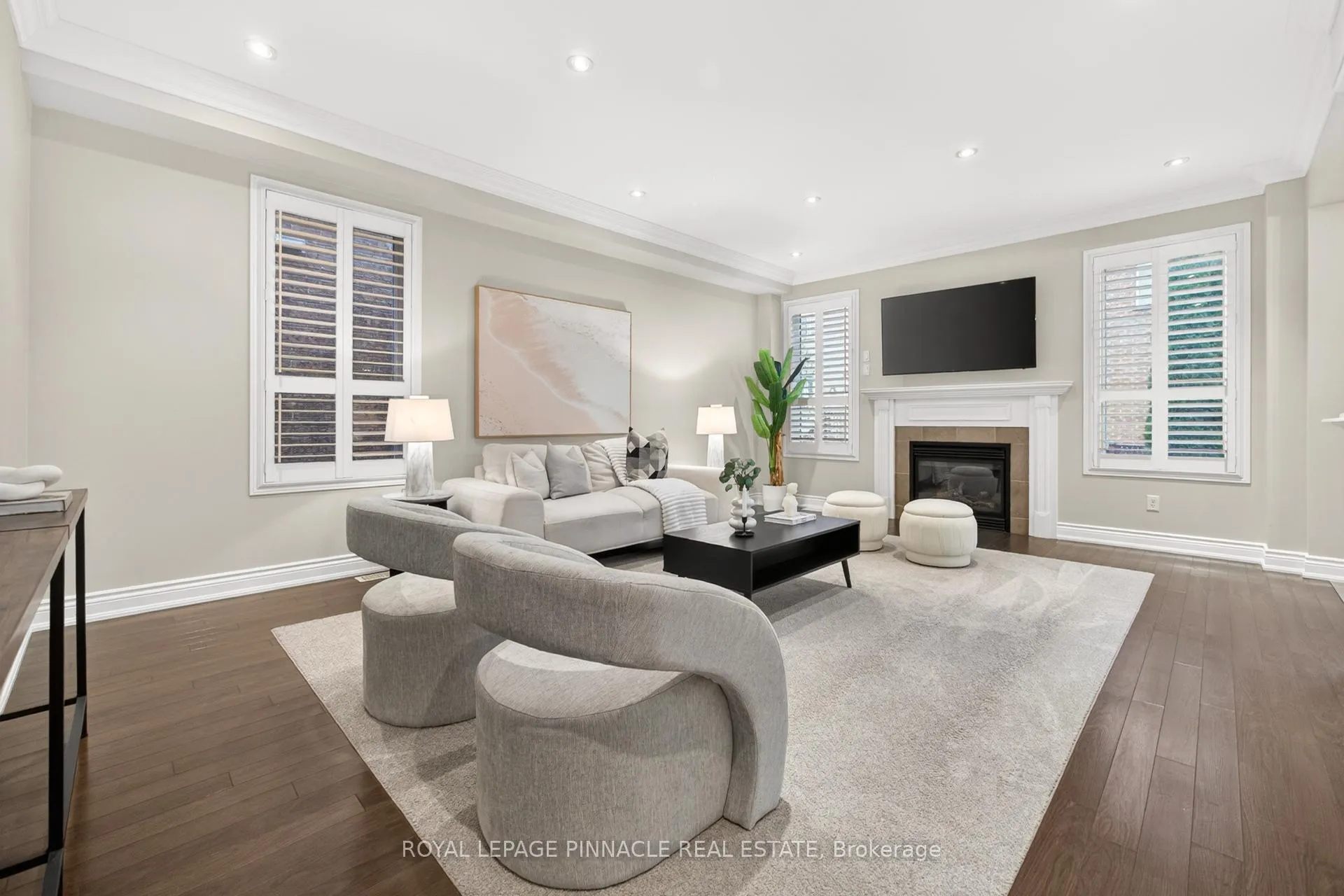 Photo 8 of 4639 Cornerstone Drive, Burlington, Alton — HOMEH