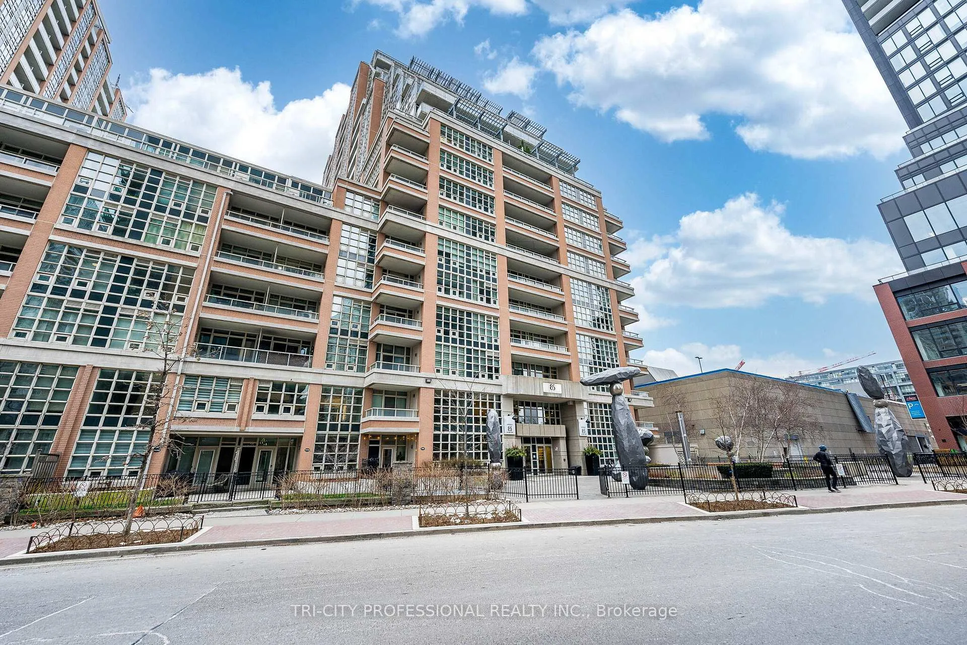 Photo 1 of Unit 1713, 85 E Liberty Street, Toronto, Niagara — HOMEH