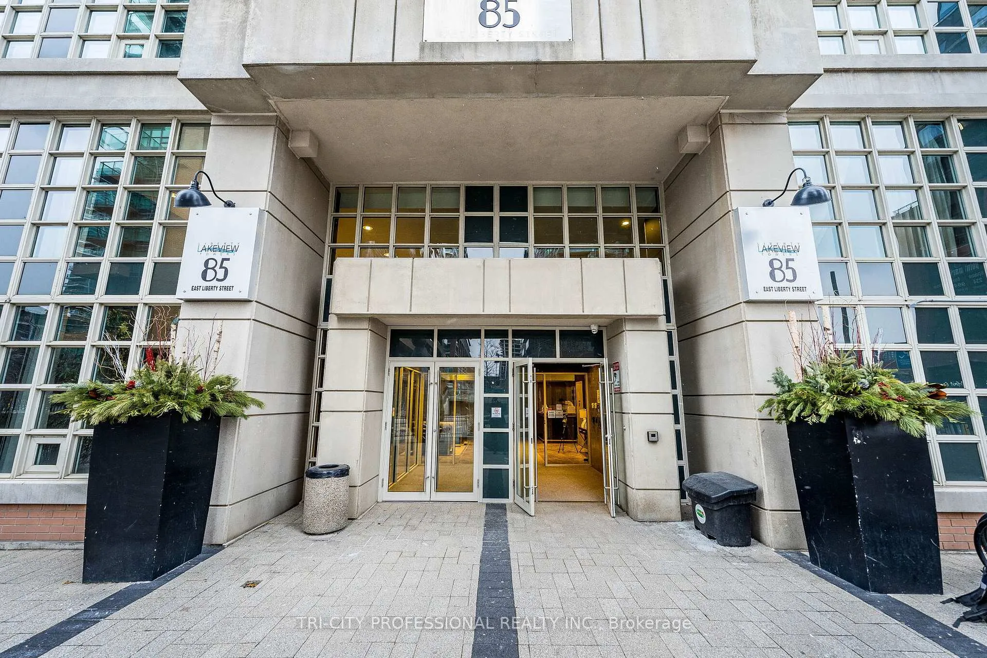 Photo 5 of Unit 1713, 85 E Liberty Street, Toronto, Niagara — HOMEH