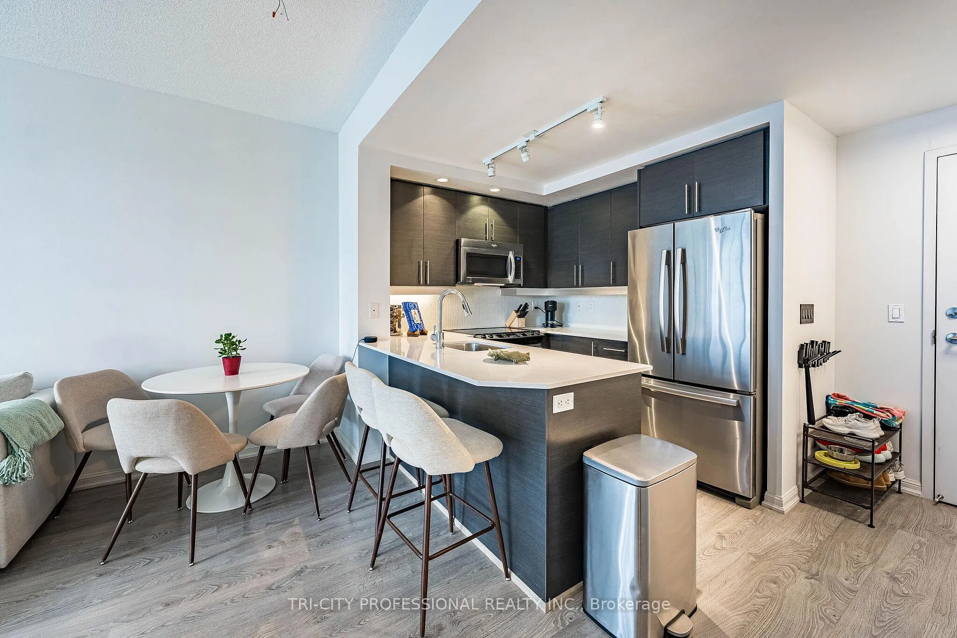 Photo 10 of Unit 1713, 85 E Liberty Street, Toronto, Niagara — HOMEH