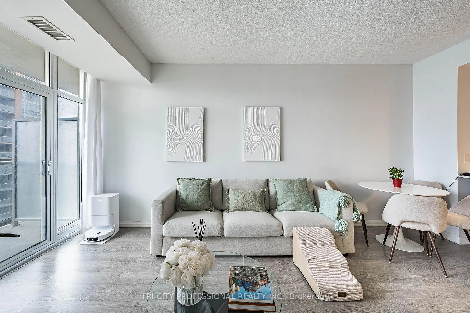 Photo 17 of Unit 1713, 85 E Liberty Street, Toronto, Niagara — HOMEH