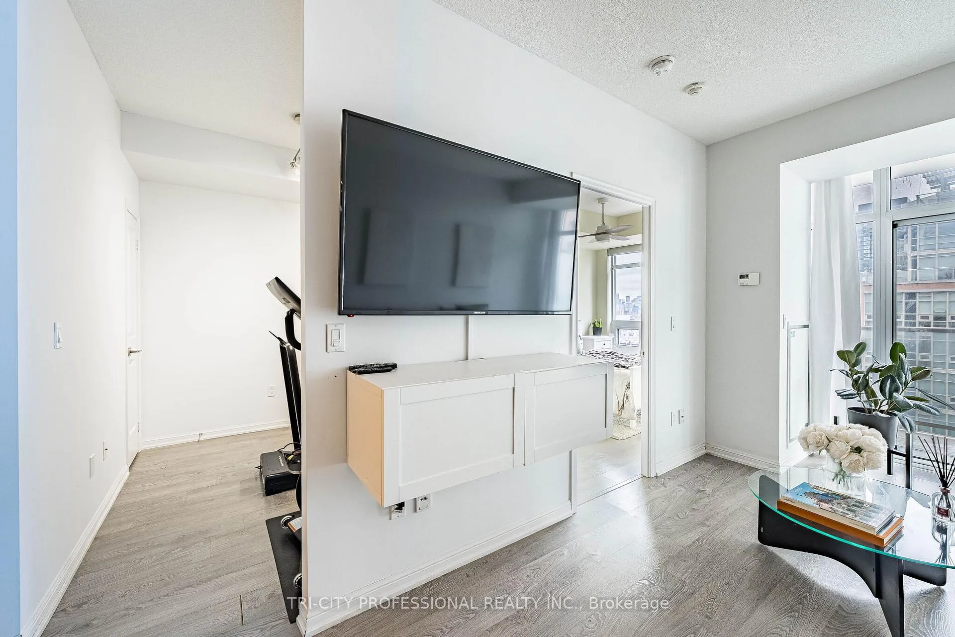 Photo 21 of Unit 1713, 85 E Liberty Street, Toronto, Niagara — HOMEH