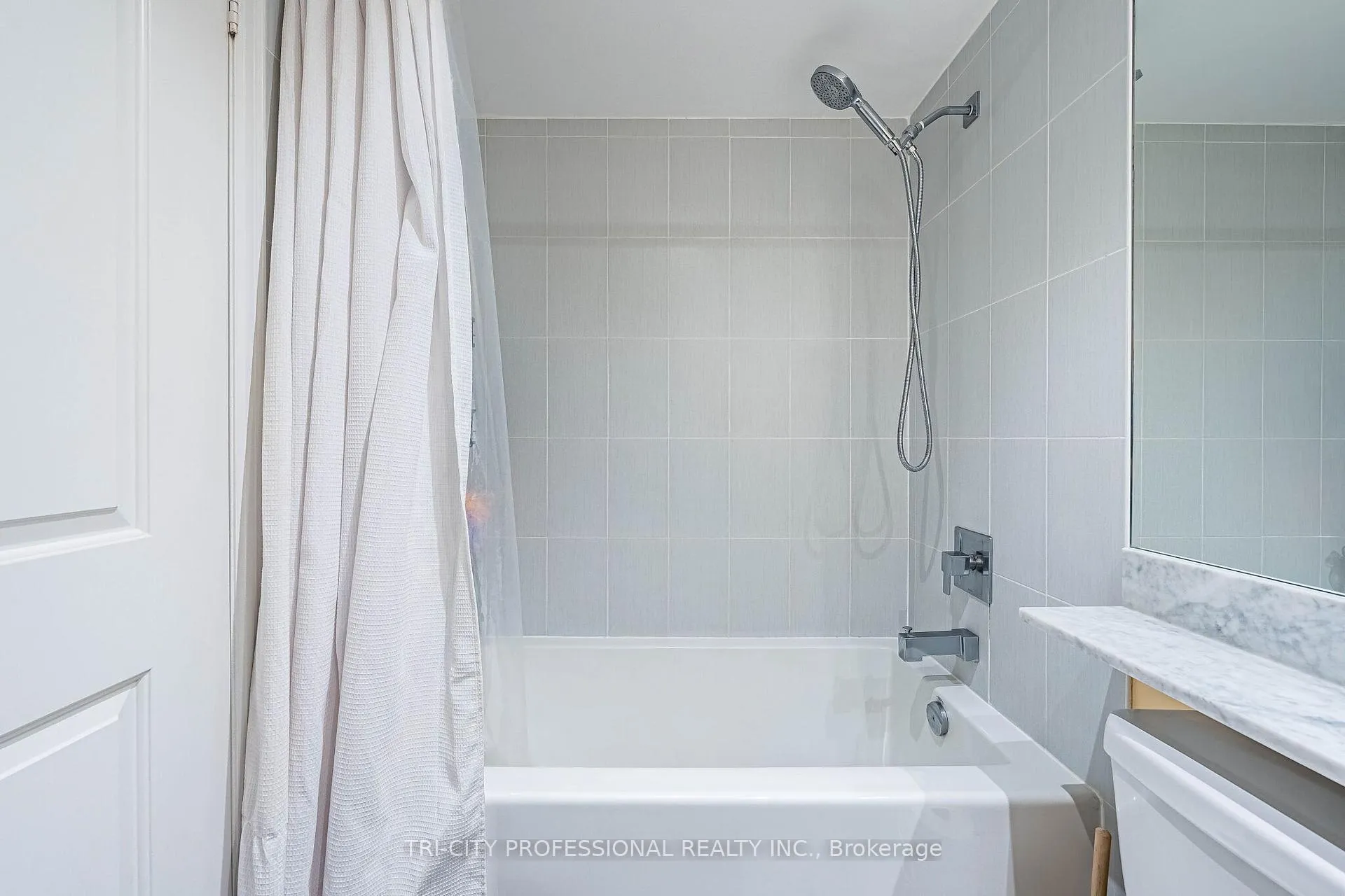 Photo 30 of Unit 1713, 85 E Liberty Street, Toronto, Niagara — HOMEH