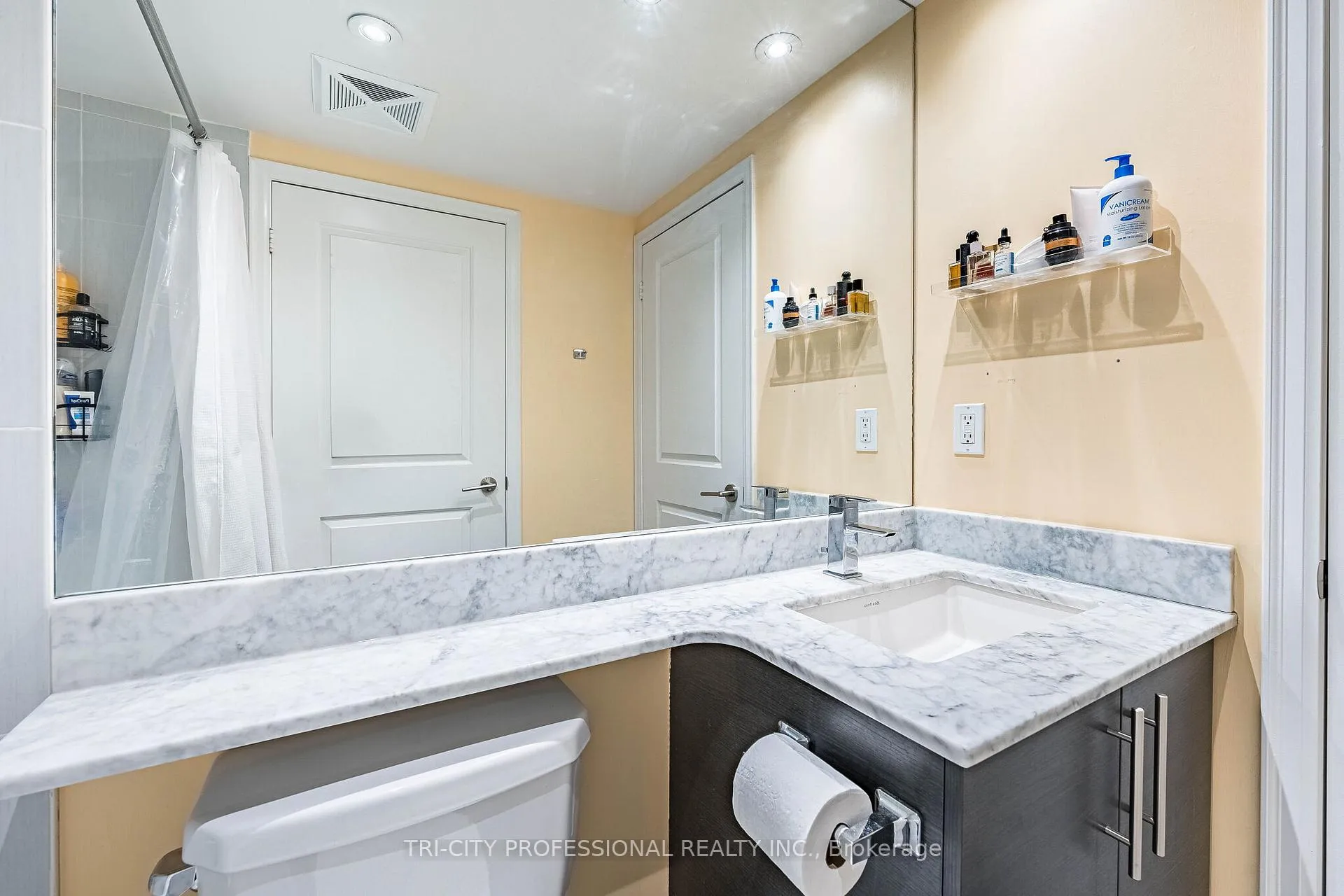 Photo 31 of Unit 1713, 85 E Liberty Street, Toronto, Niagara — HOMEH