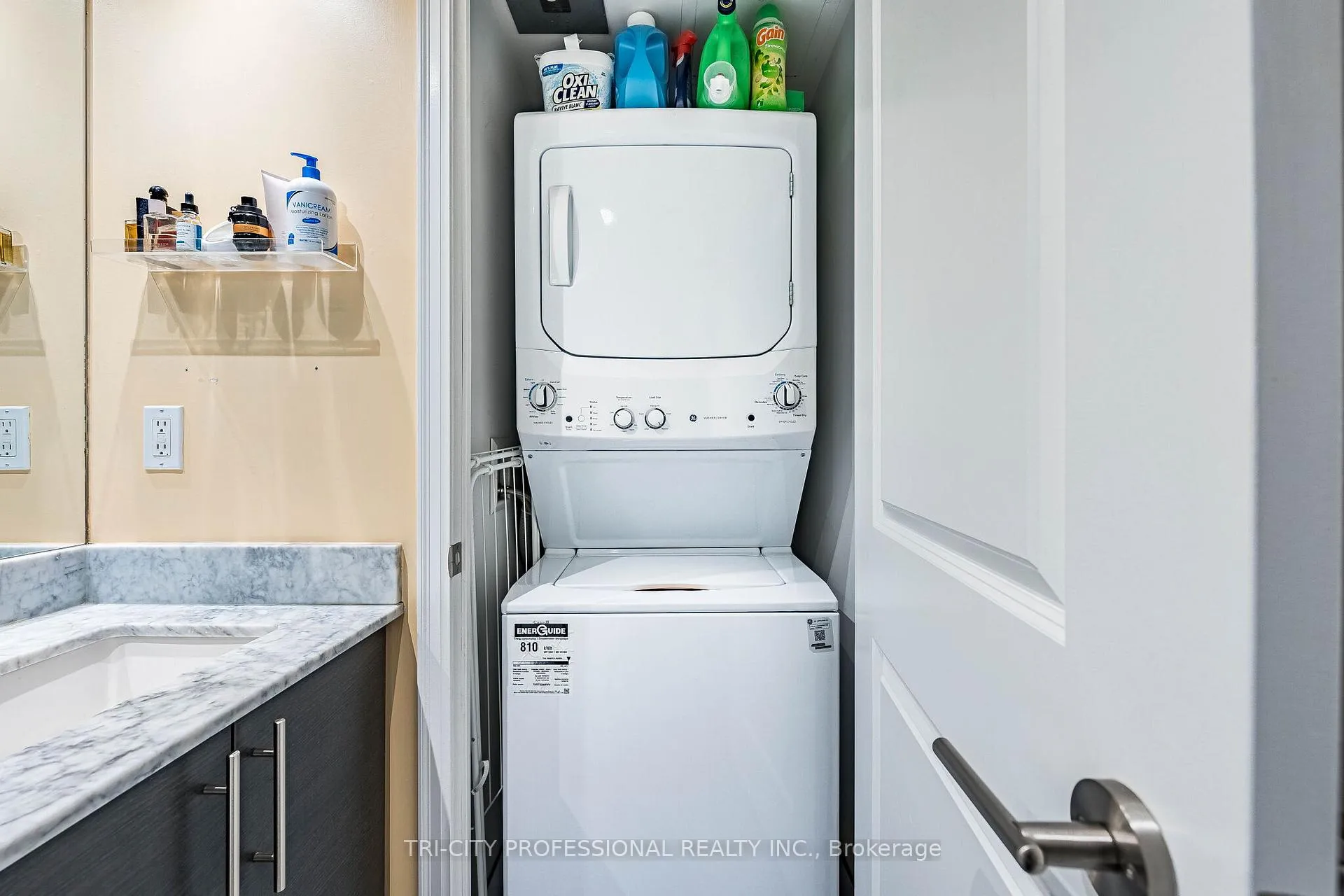 Photo 32 of Unit 1713, 85 E Liberty Street, Toronto, Niagara — HOMEH