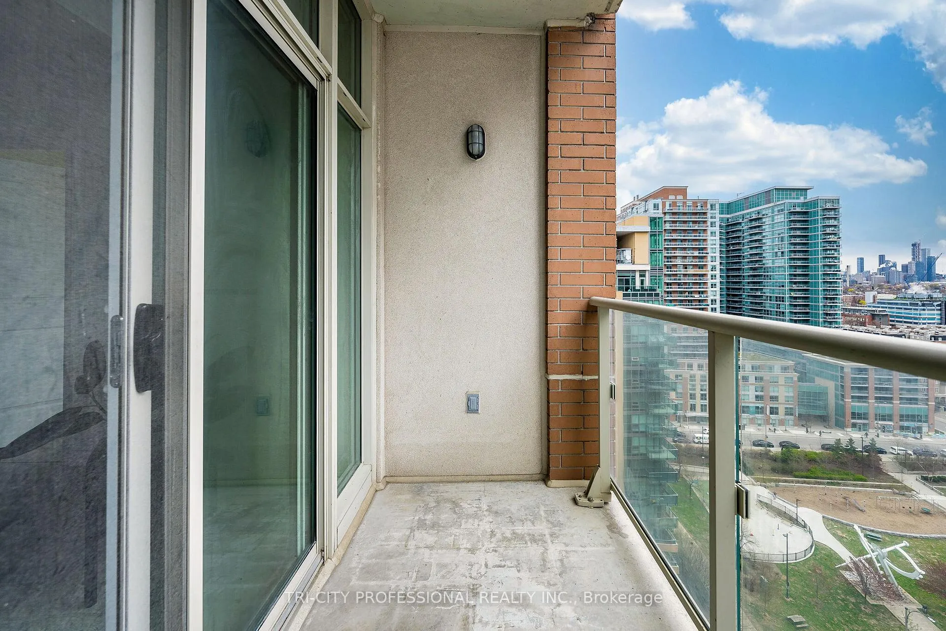 Photo 37 of Unit 1713, 85 E Liberty Street, Toronto, Niagara — HOMEH