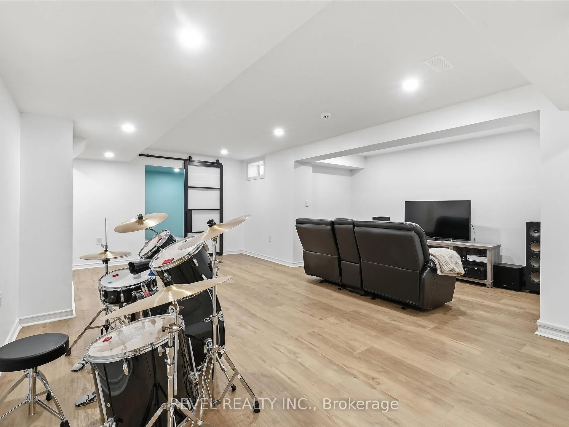 Photo 38 of 17 Mount Crescent, Essa, Angus — HOMEH