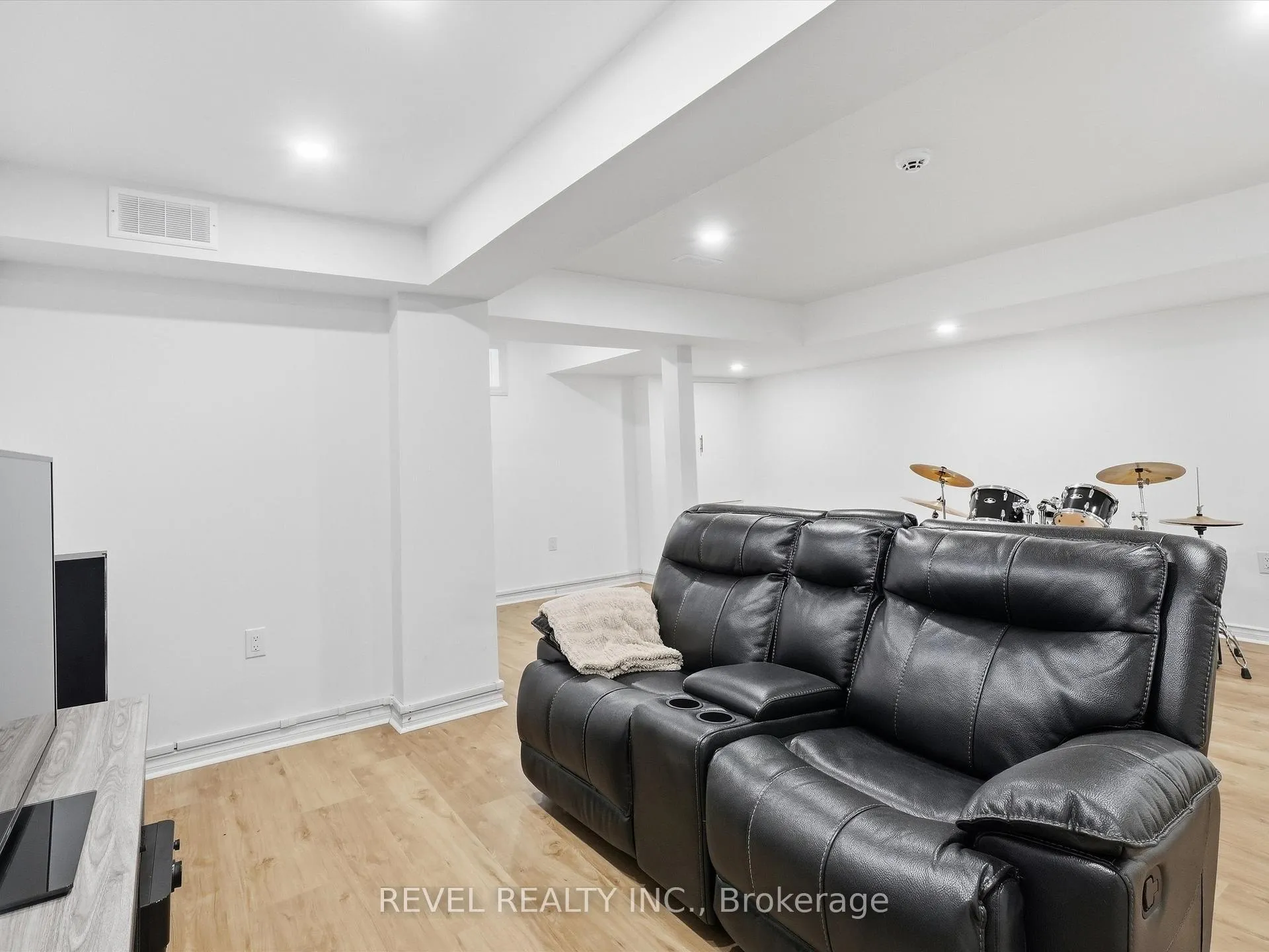 Photo 40 of 17 Mount Crescent, Essa, Angus — HOMEH