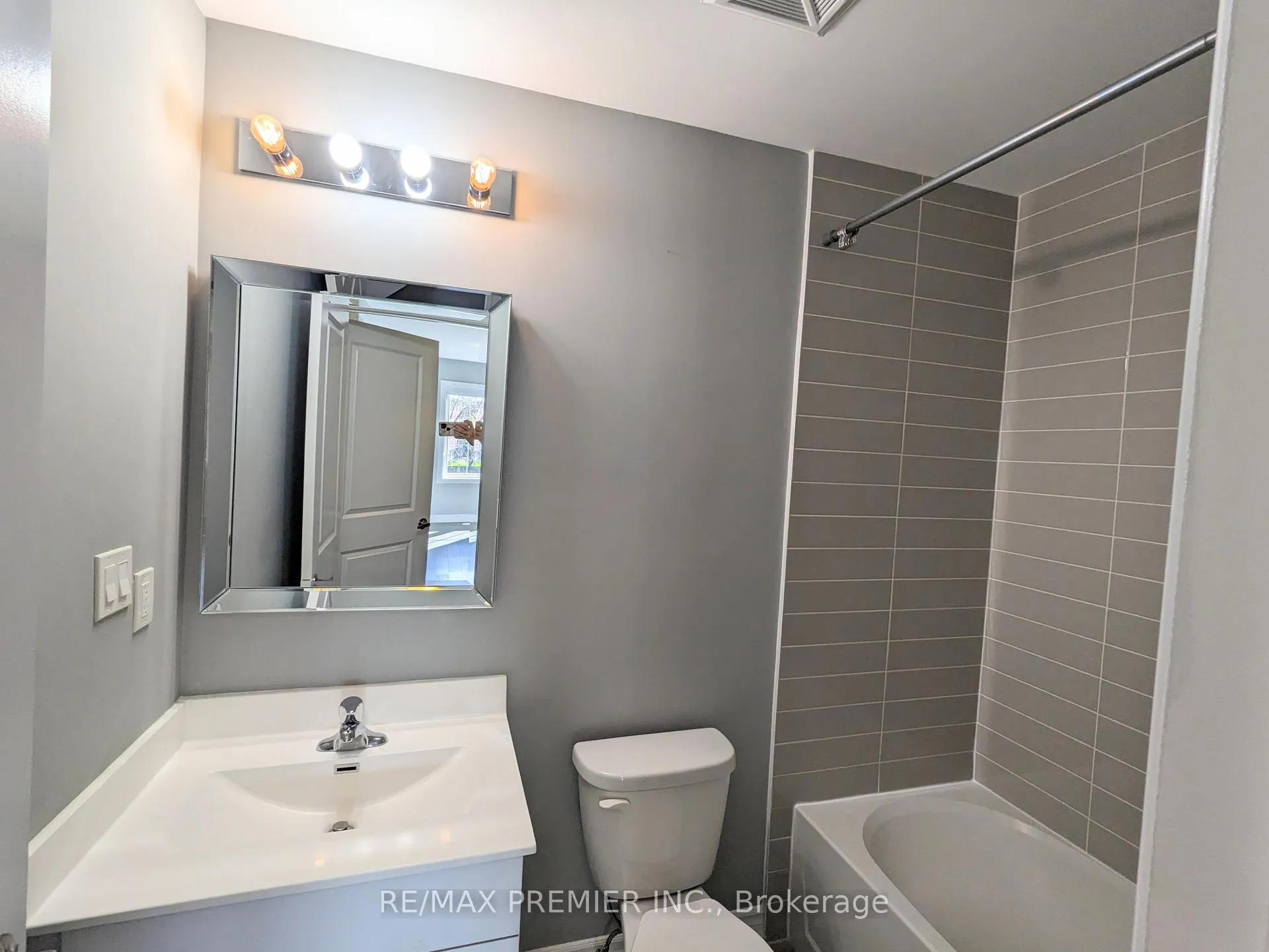 Photo 12 of Unit 26, 196 Pine Grove Road, Vaughan, Islington Woods — HOMEH