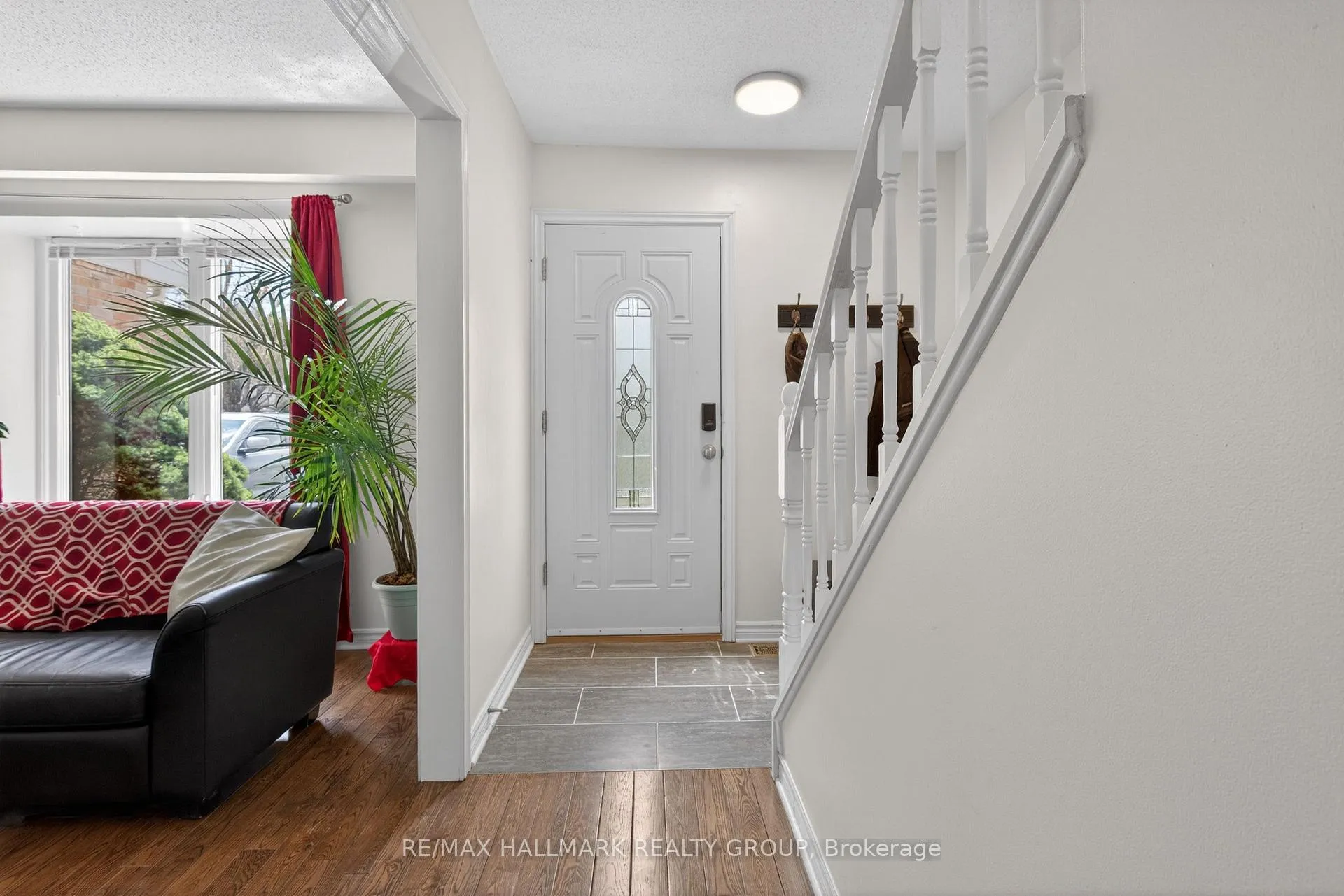 Photo 4 of 6 Beddoe Lane, Ottawa, Blackburn Hamlet (South) — HOMEH
