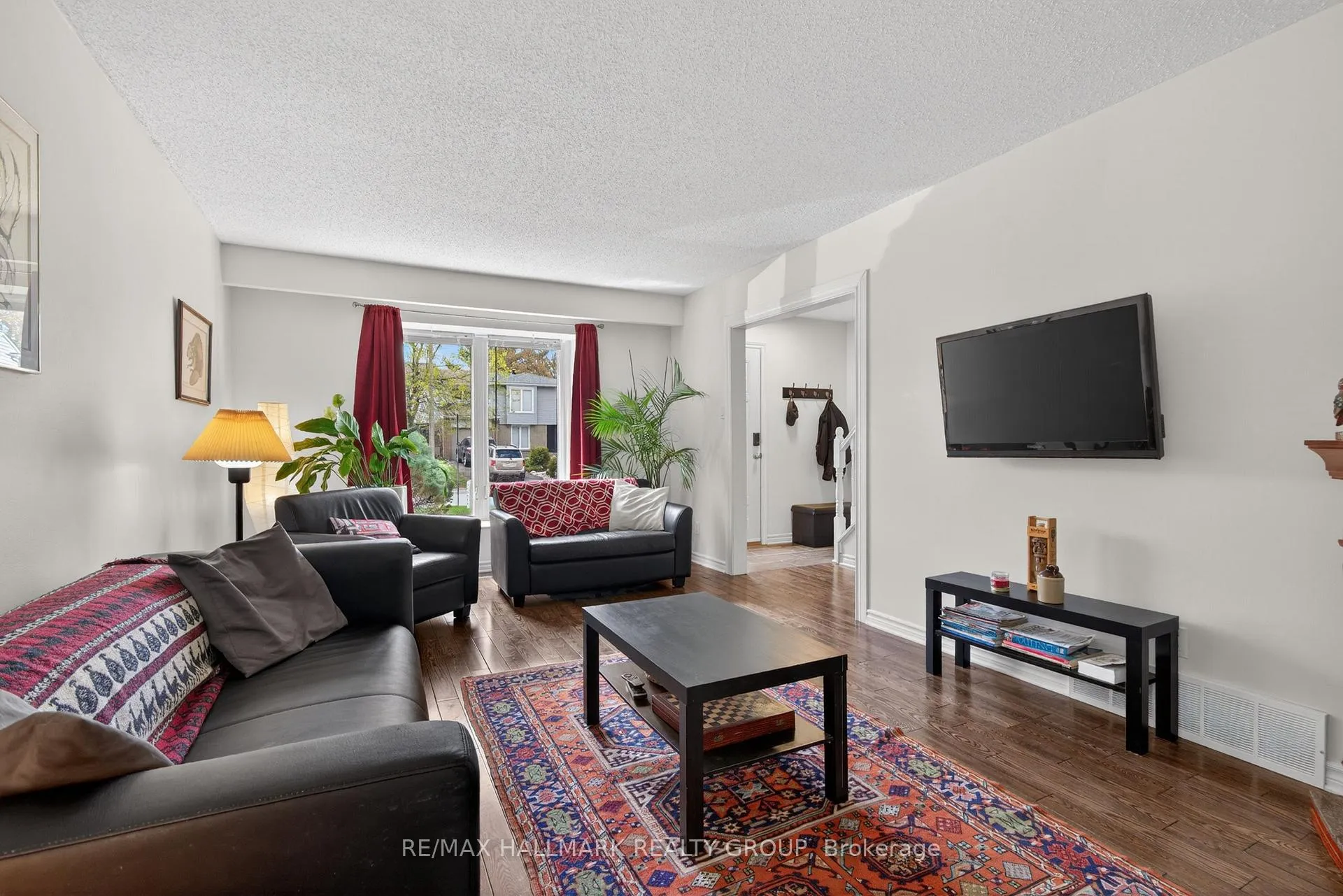 Photo 8 of 6 Beddoe Lane, Ottawa, Blackburn Hamlet (South) — HOMEH