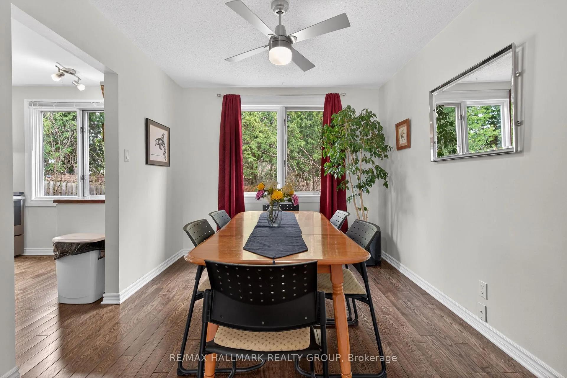 Photo 10 of 6 Beddoe Lane, Ottawa, Blackburn Hamlet (South) — HOMEH