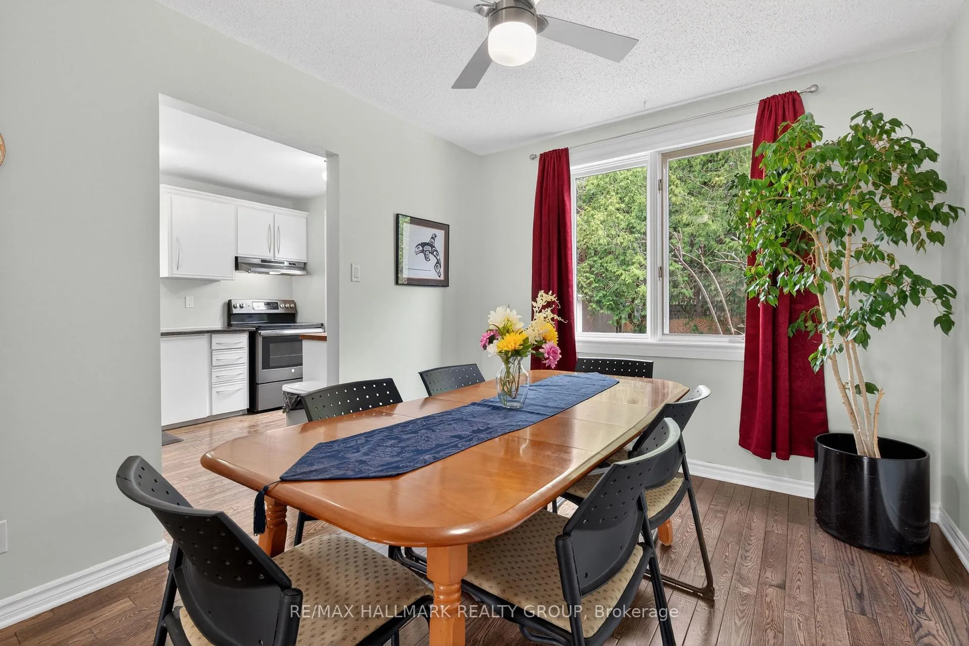 Photo 12 of 6 Beddoe Lane, Ottawa, Blackburn Hamlet (South) — HOMEH