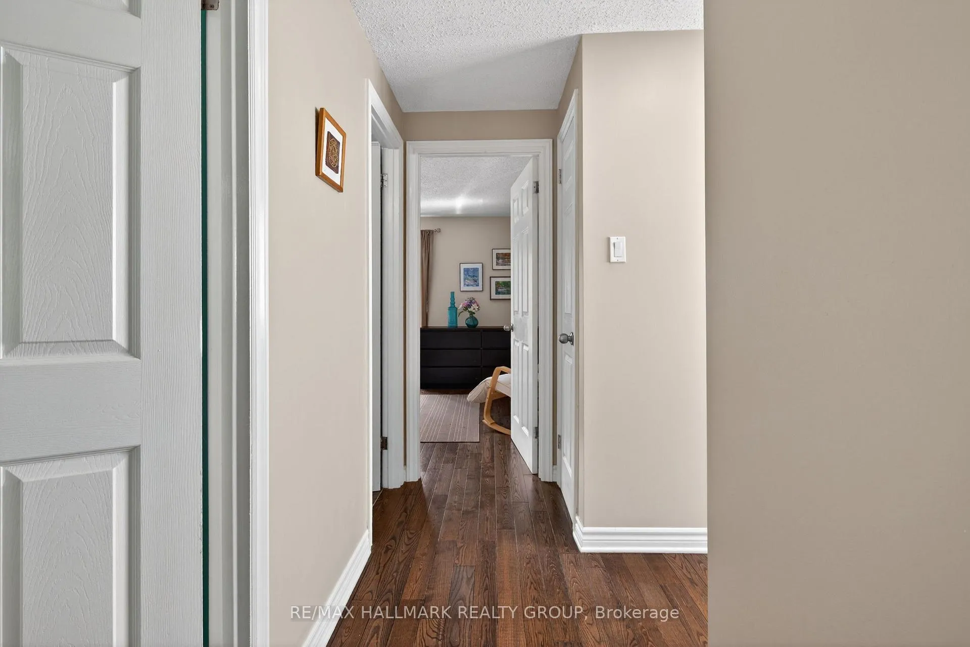 Photo 23 of 6 Beddoe Lane, Ottawa, Blackburn Hamlet (South) — HOMEH