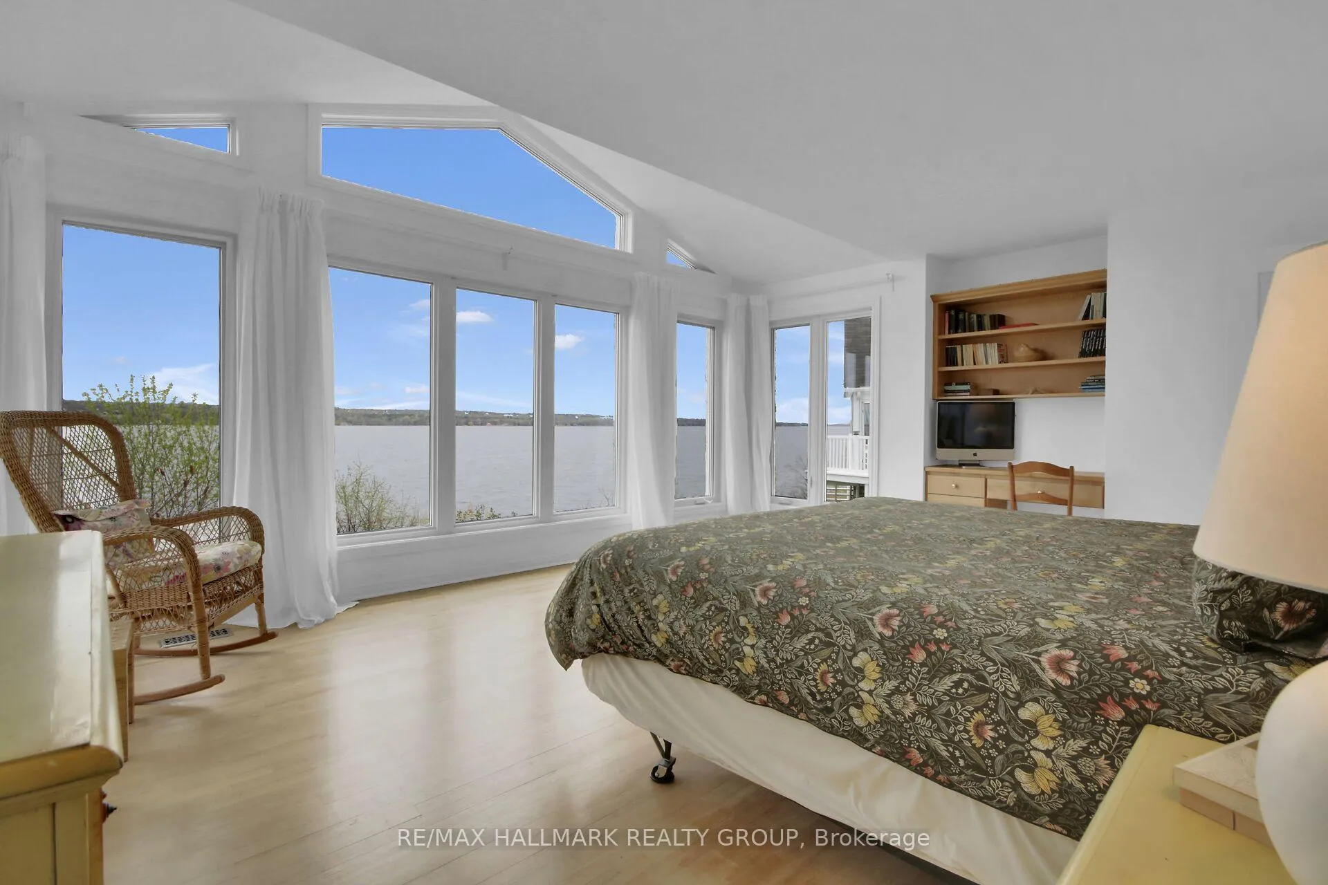 Photo 11 of 350 Berry Side Road, Ottawa, Kanata - Kanata (North East) — HOMEH