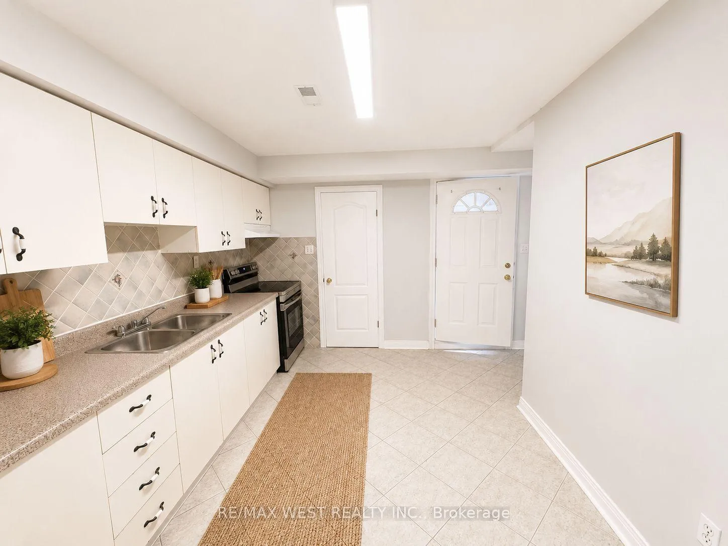Photo 8 of Unit Basement, 355 Silverthorn Avenue, Toronto, Keelesdale-Eglinton West — HOMEH