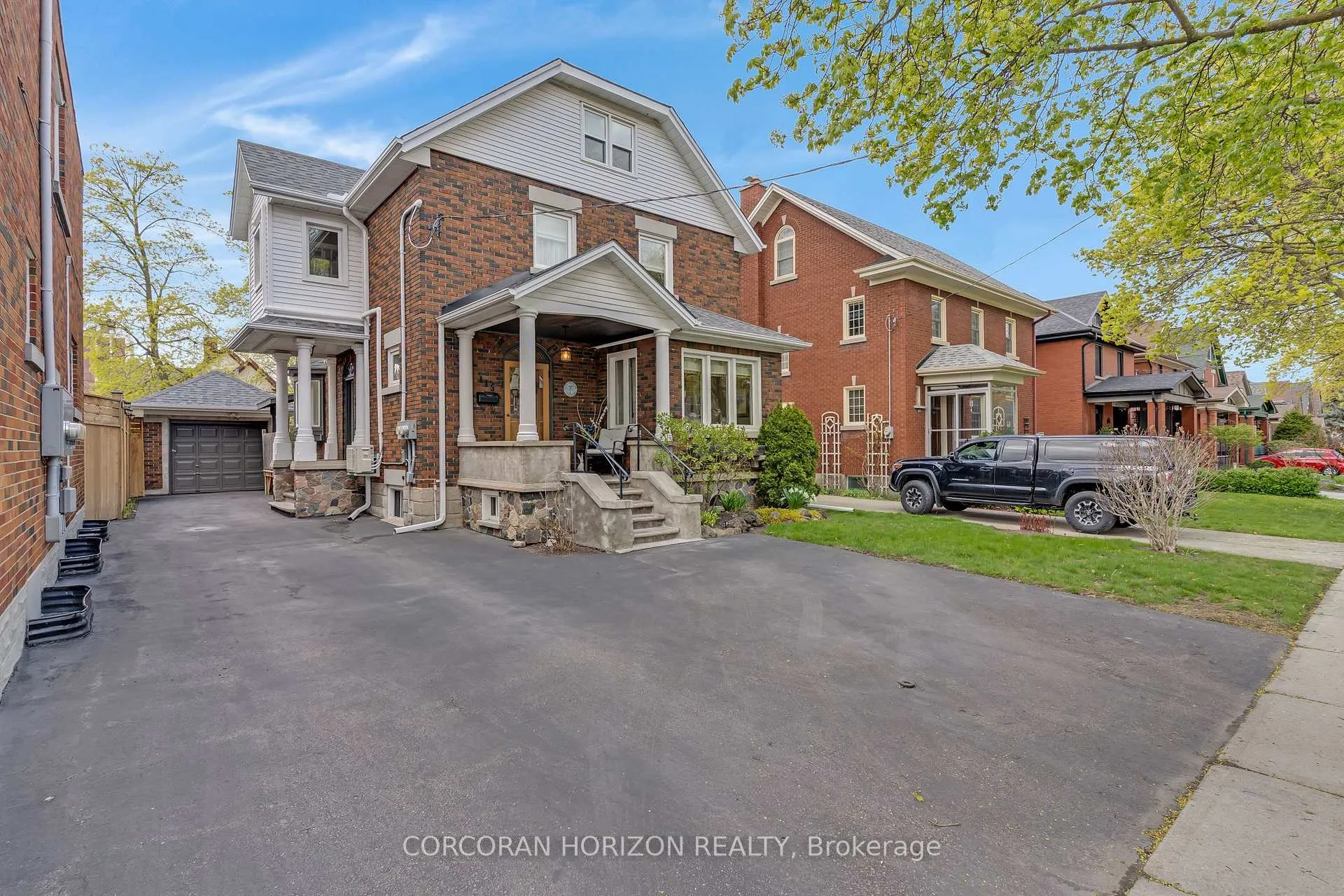 Photo 2 of 115 Filbert Street, Kitchener — HOMEH