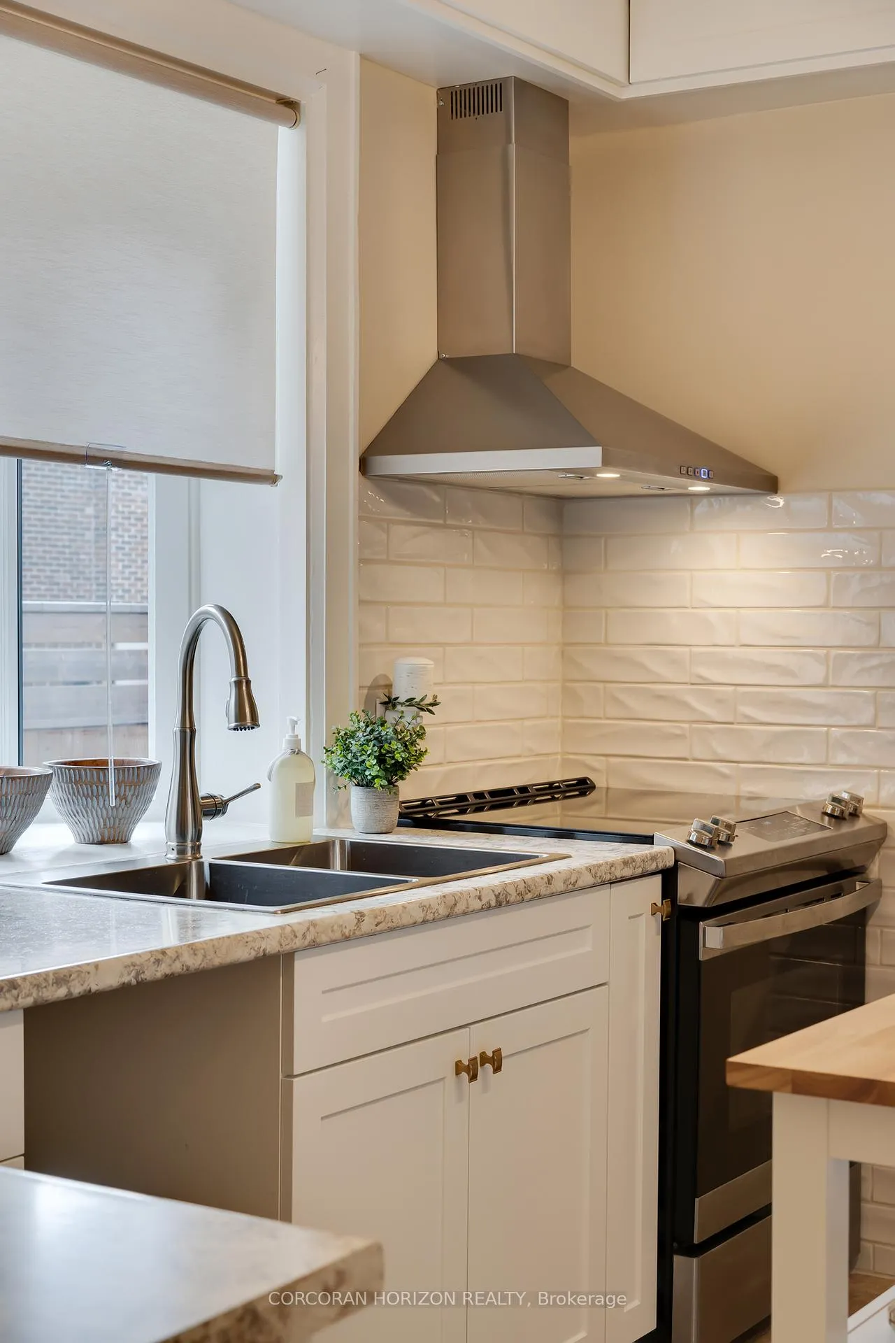Photo 19 of 115 Filbert Street, Kitchener — HOMEH