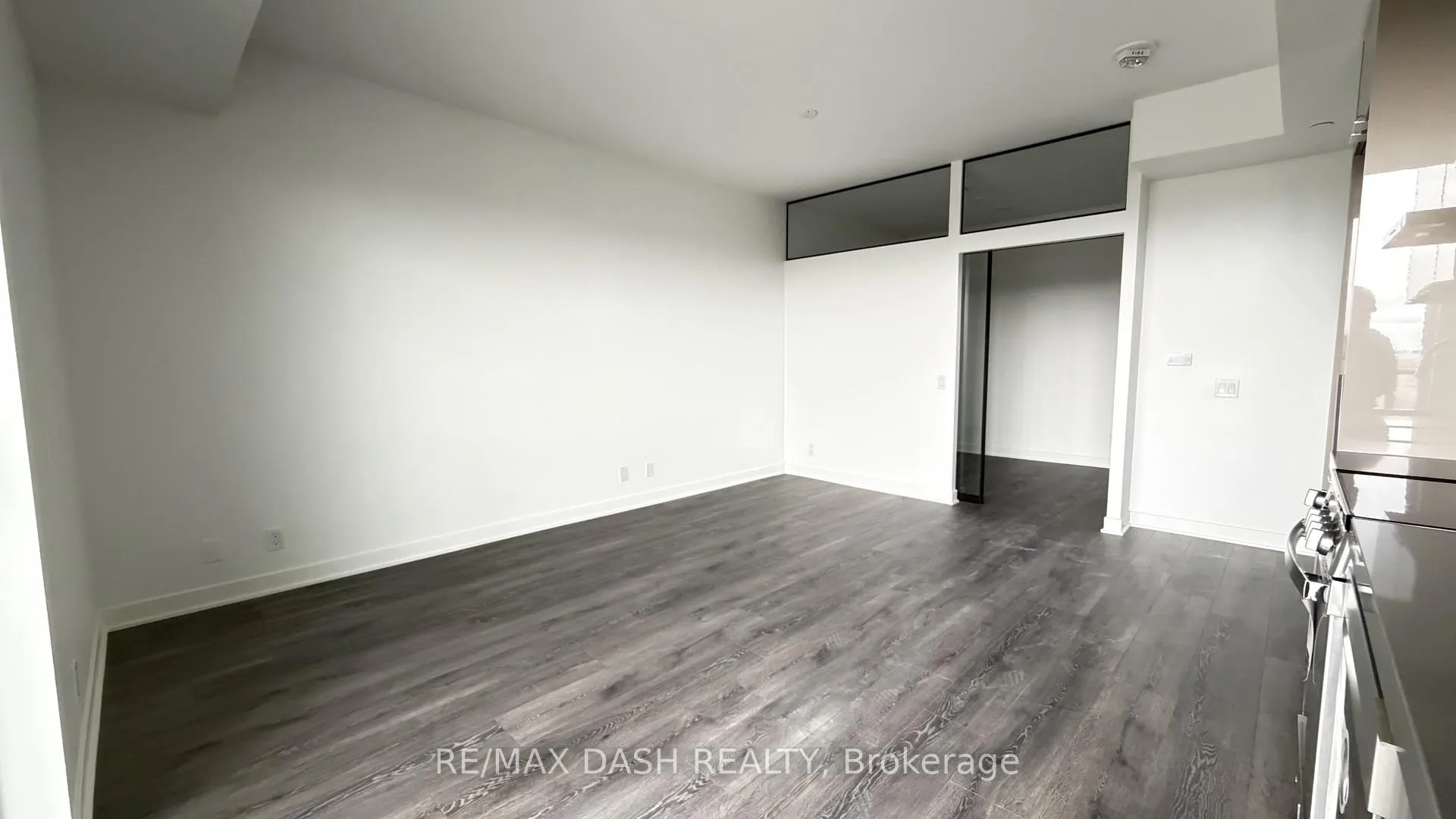 Photo 18 of Unit 721, 6 Flavelle Trail, Vaughan, Steeles West Industrial — HOMEH