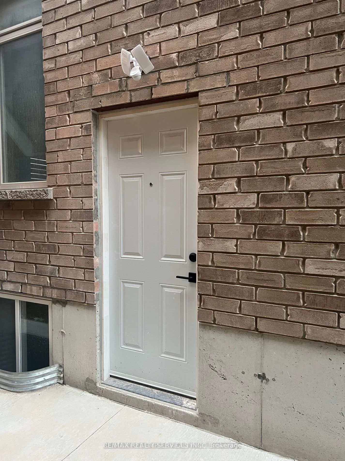 Photo 2 of Unit Basement, 21 Copperhill Heights, Barrie, Rural Barrie Southeast — HOMEH